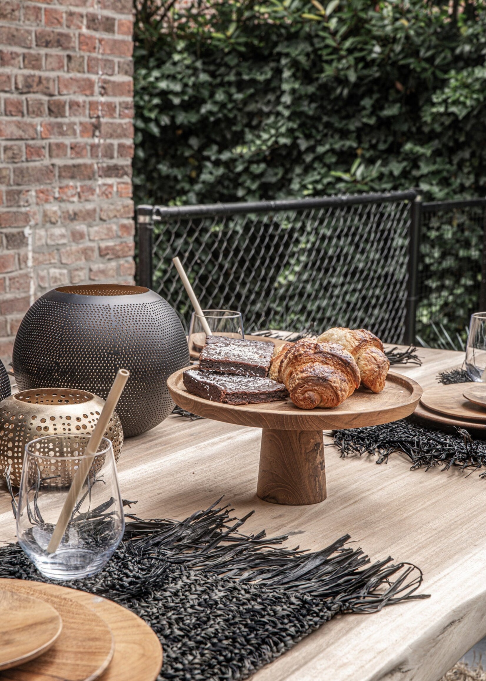 Bazar Bizar Antwerp The Pierced Ball - Black Gold - L