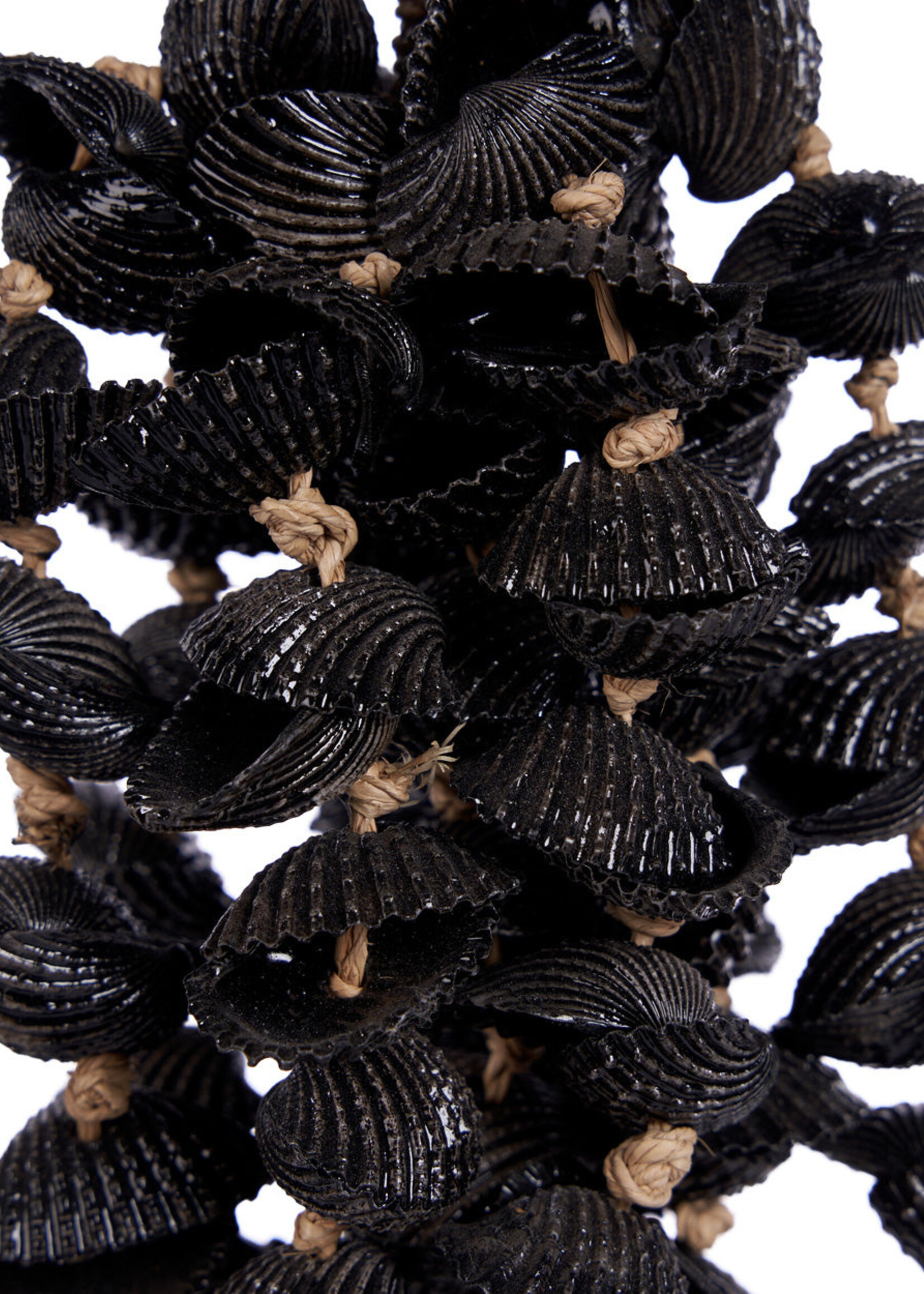 Bazar Bizar Antwerp The Midnight Shell Tassel - Black