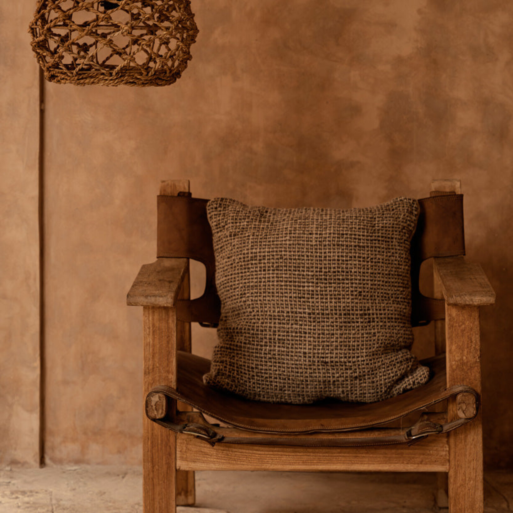 Bazar Bizar Antwerp The Linen Grain Cushion Cover - Natural Black