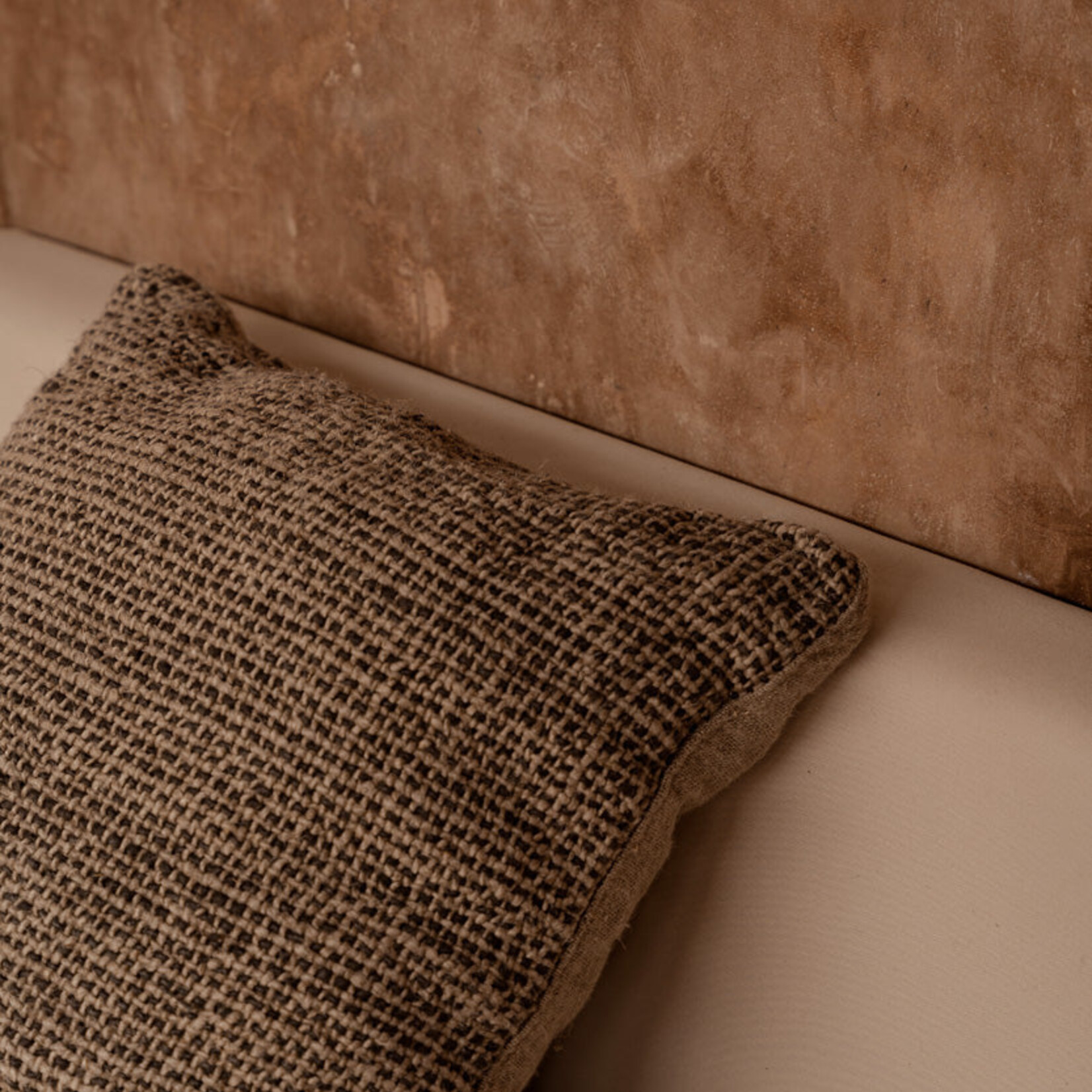 Bazar Bizar Antwerp The Linen Grain Cushion Cover - Natural Black