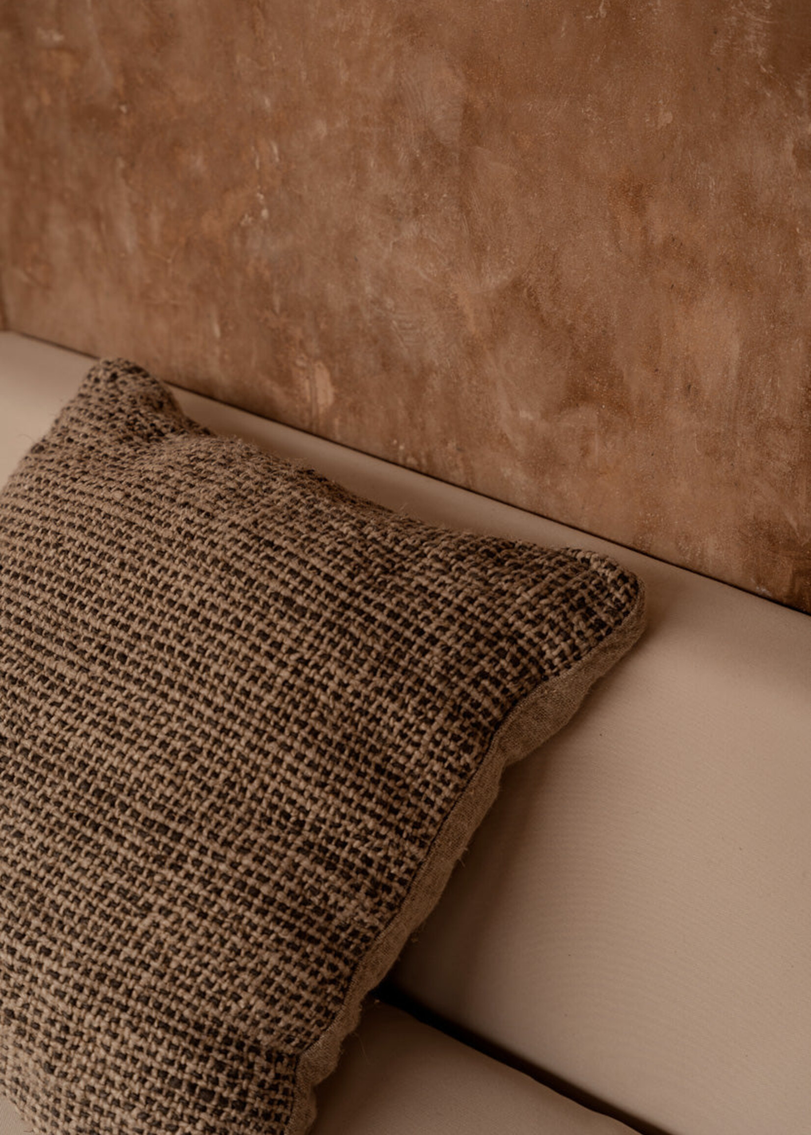 Bazar Bizar Antwerp The Linen Grain Cushion Cover - Natural Black