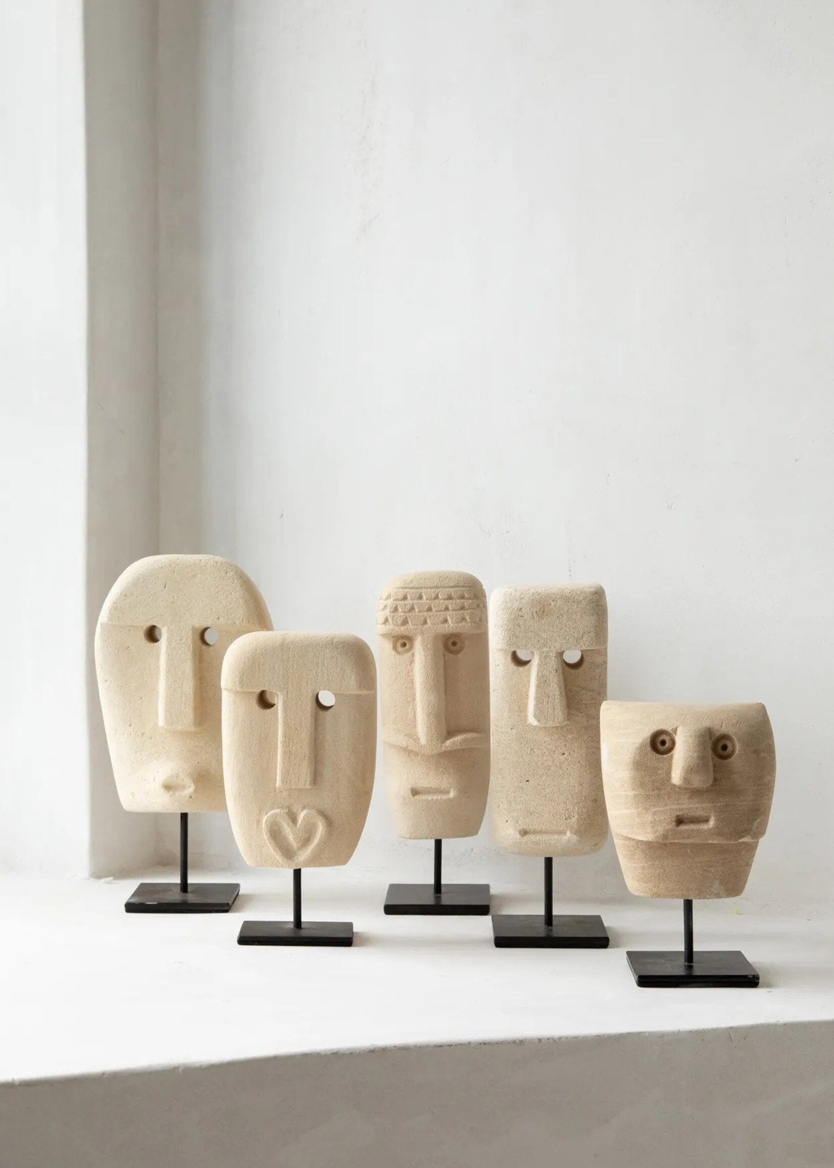 Bazar Bizar Antwerp The Sumba Stone #20 on Stand