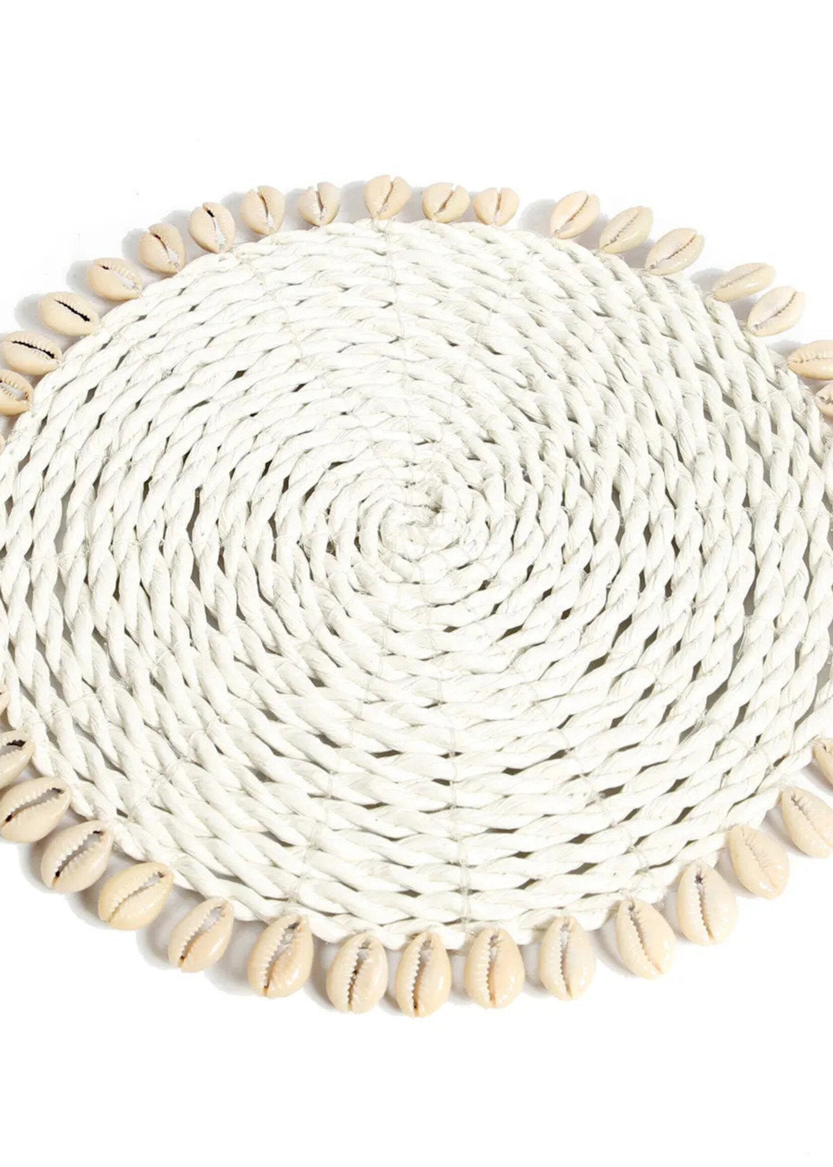 Bazar Bizar Antwerp The Seagrass Shell Pan Coaster - White