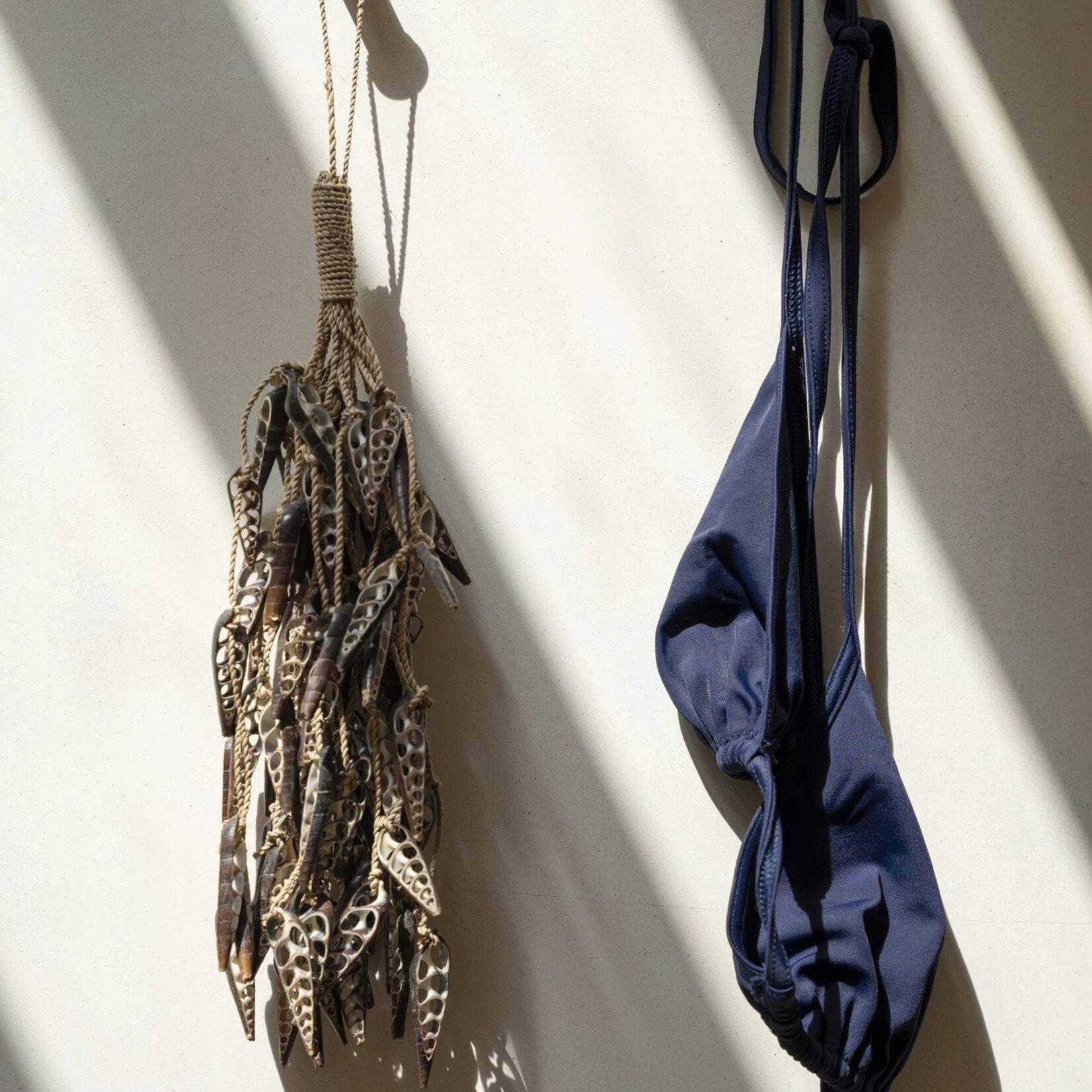 Bazar Bizar Antwerp The Unicorn Shell Tassel - Brown