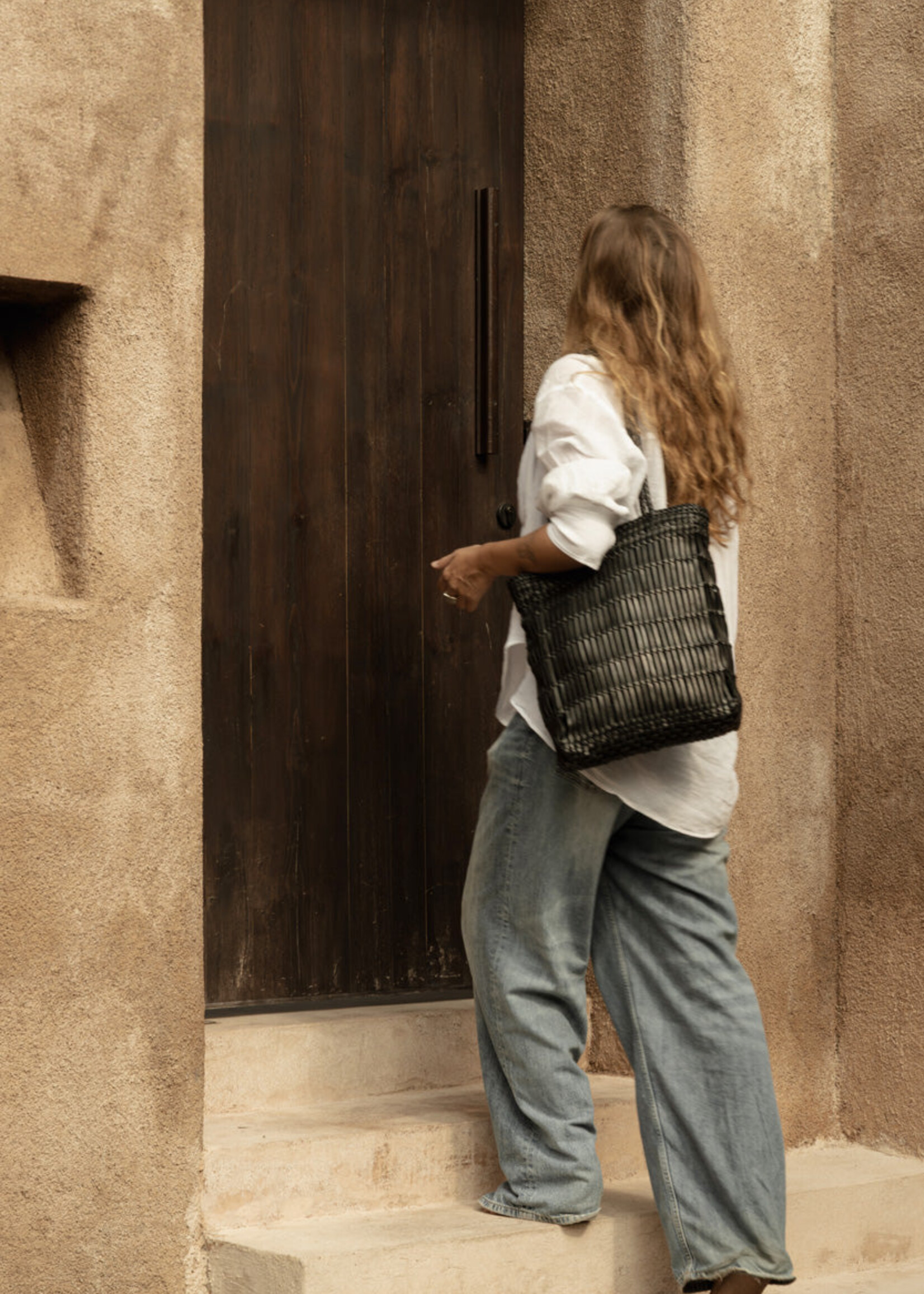 Bazar Bizar Antwerp The Haute Tote Bag - Black