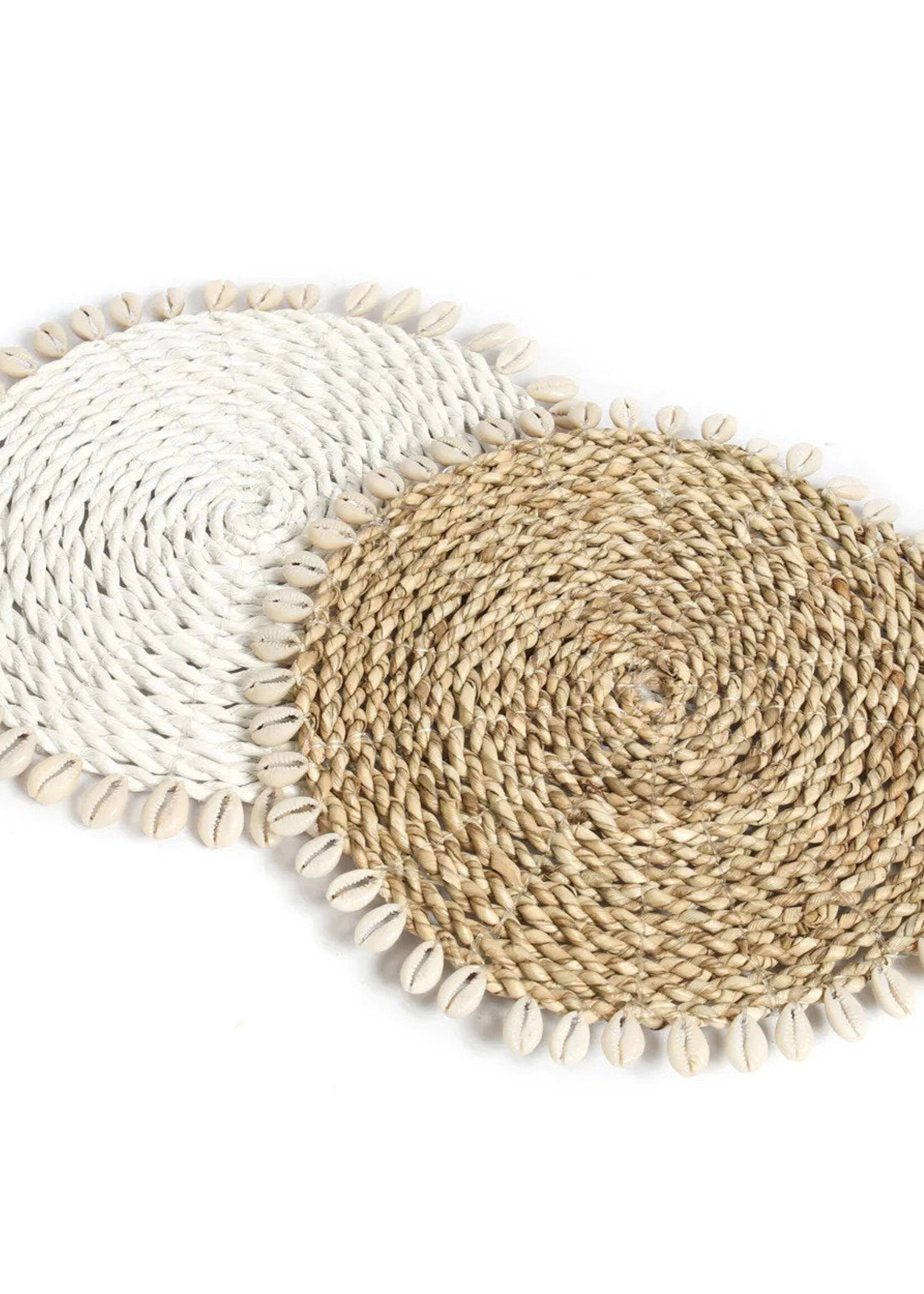 Bazar Bizar Antwerp The Seagrass Shell Pan Coaster - White