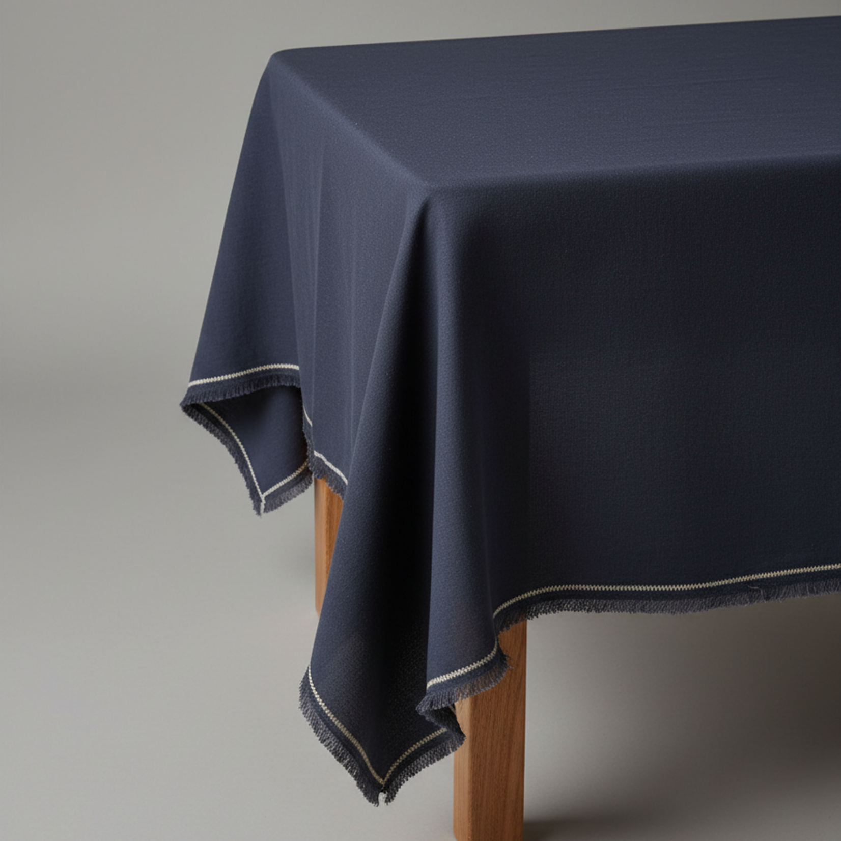 Bazar Bizar Antwerp The Tuscany Tablecloth - Black Natural - 150x250