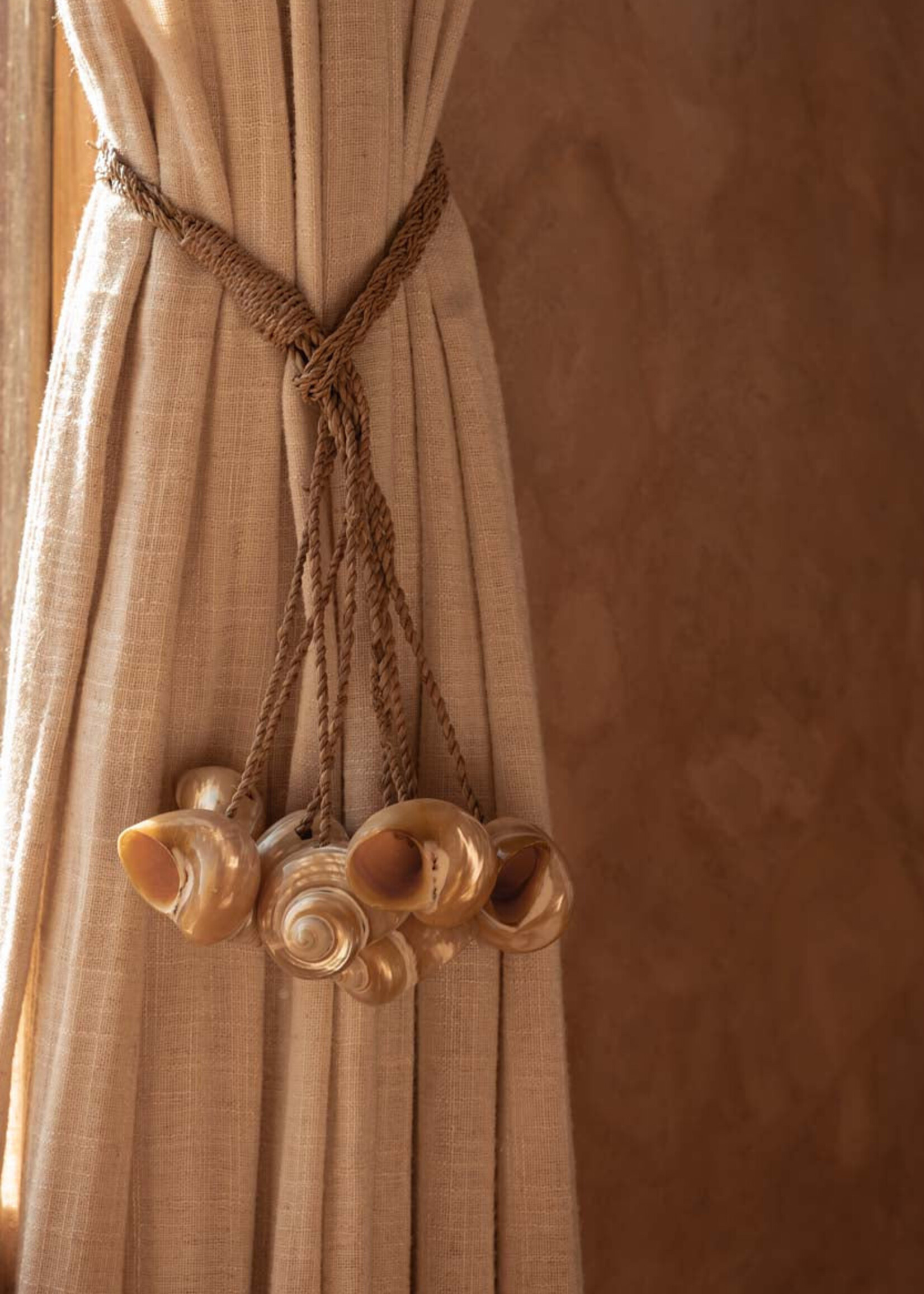 Bazar Bizar Antwerp The Conch Shell Tassel - Natural