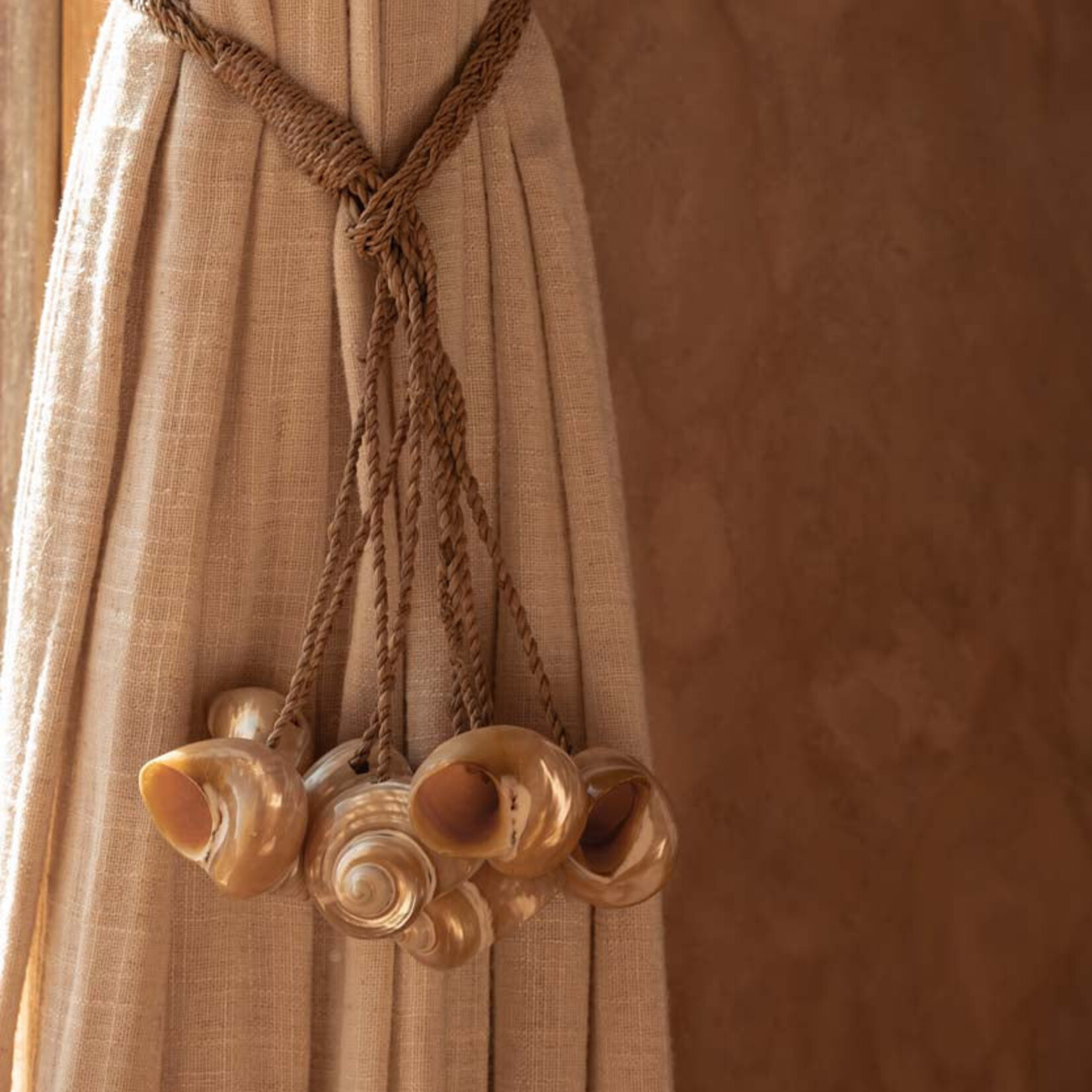 Bazar Bizar Antwerp The Conch Shell Tassel - Natural