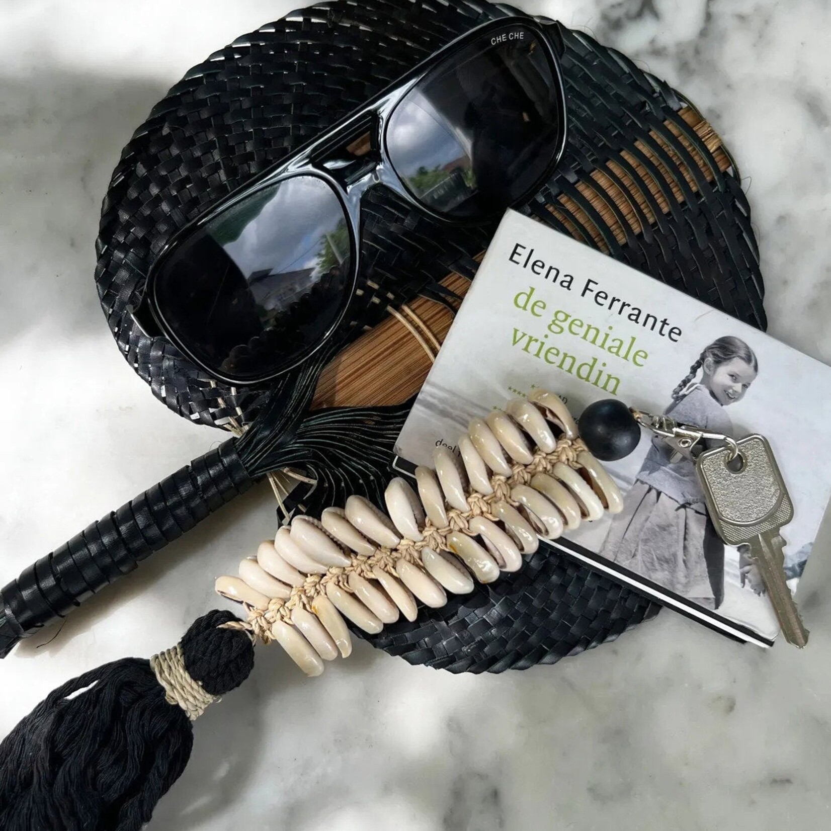 Bazar Bizar Antwerp The Macrame Fishbone Keychain - Black