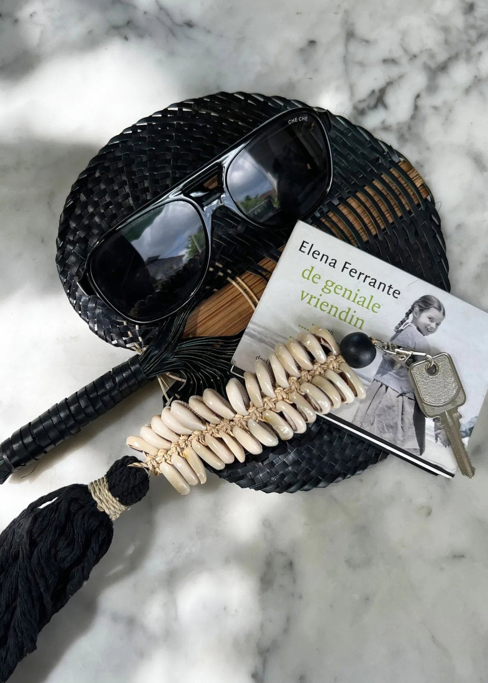 Bazar Bizar Antwerp The Macrame Fishbone Keychain - Black