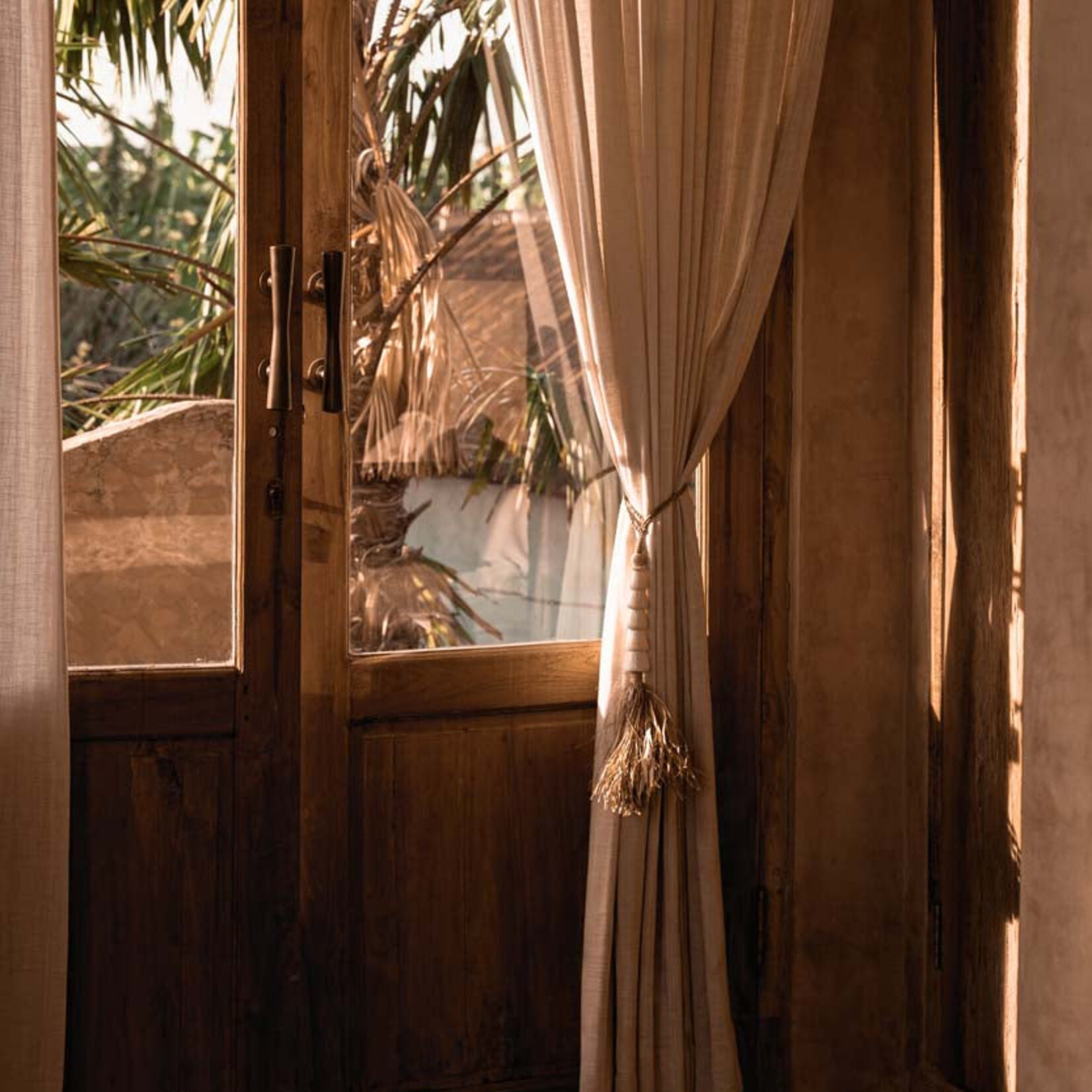 Bazar Bizar Antwerp The Cone Shell Tassel - Natural White