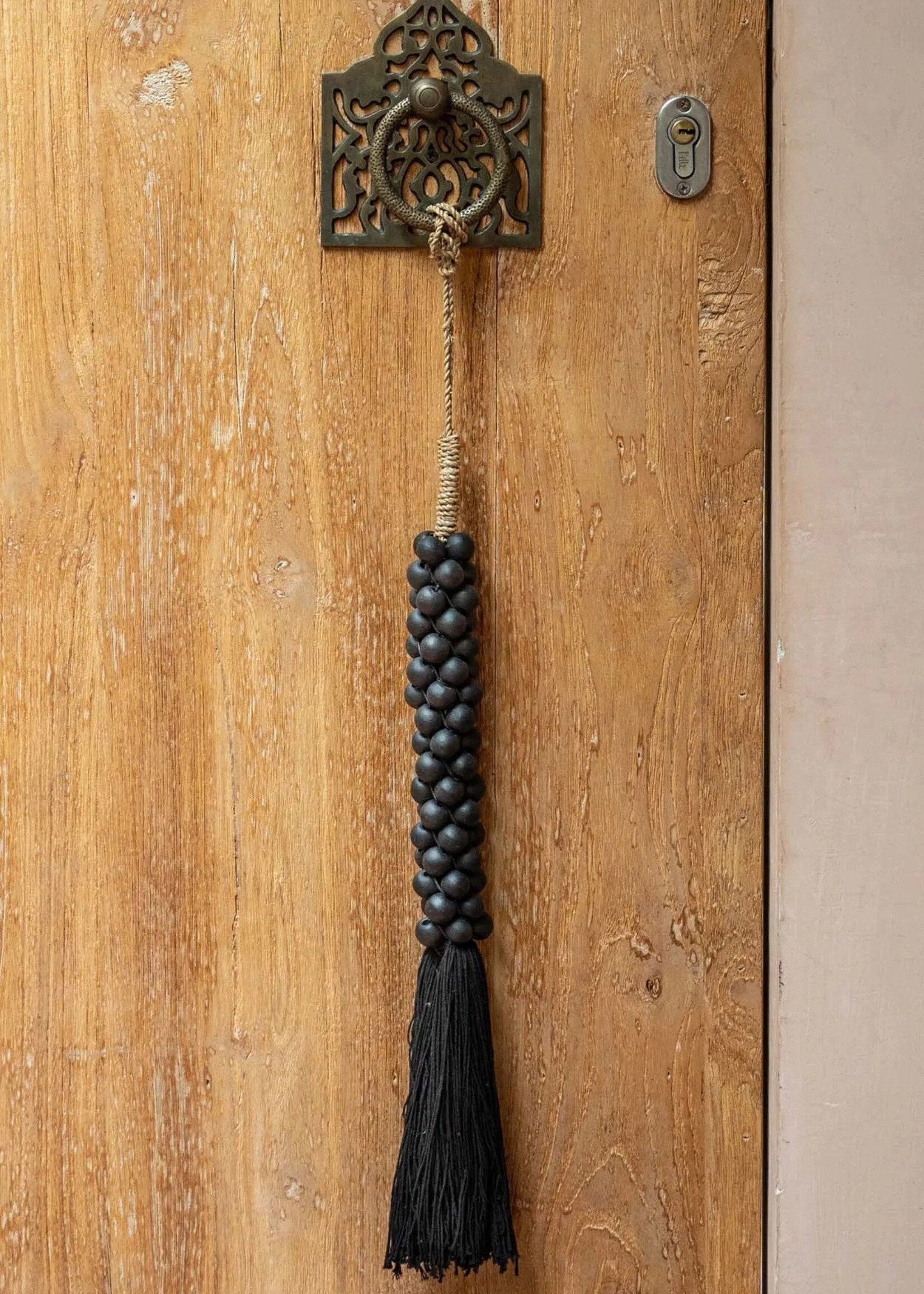 Bazar Bizar Antwerp The Wooden Beads with Cotton Tassel - Black