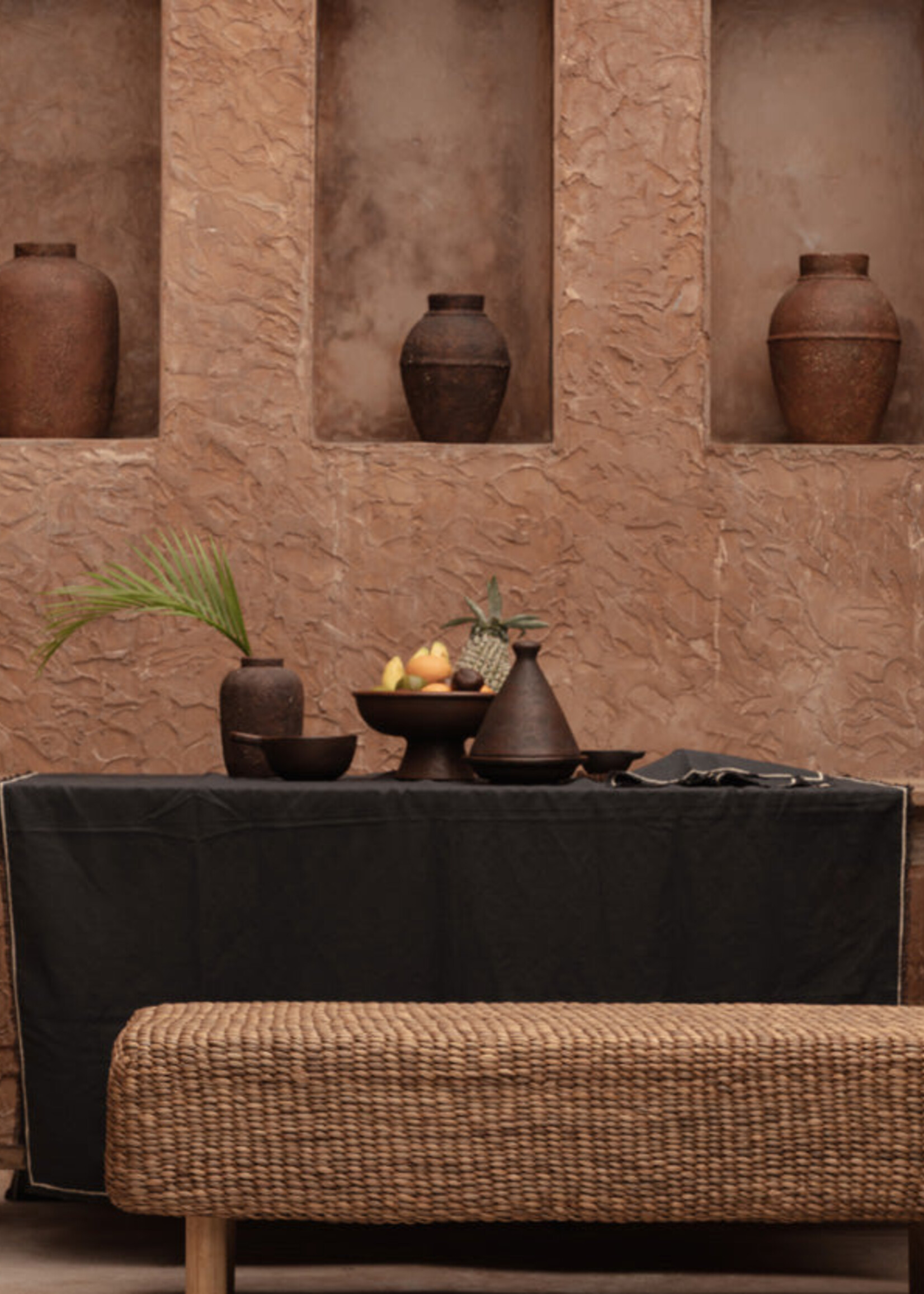 Bazar Bizar Antwerp The Tuscany Tablecloth - Black Natural - 150x250