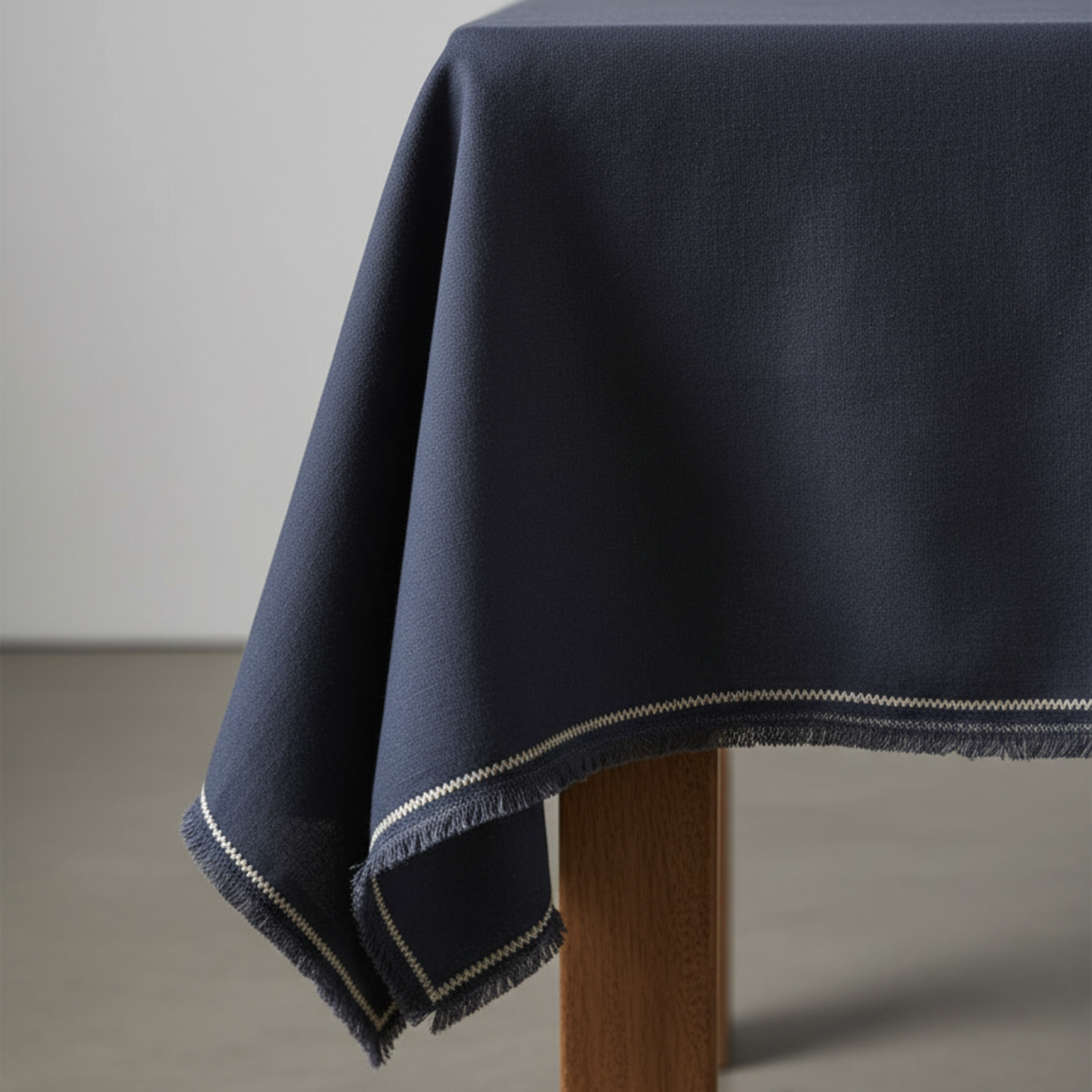 Bazar Bizar Antwerp The Tuscany Tablecloth - Black Natural - 150x300