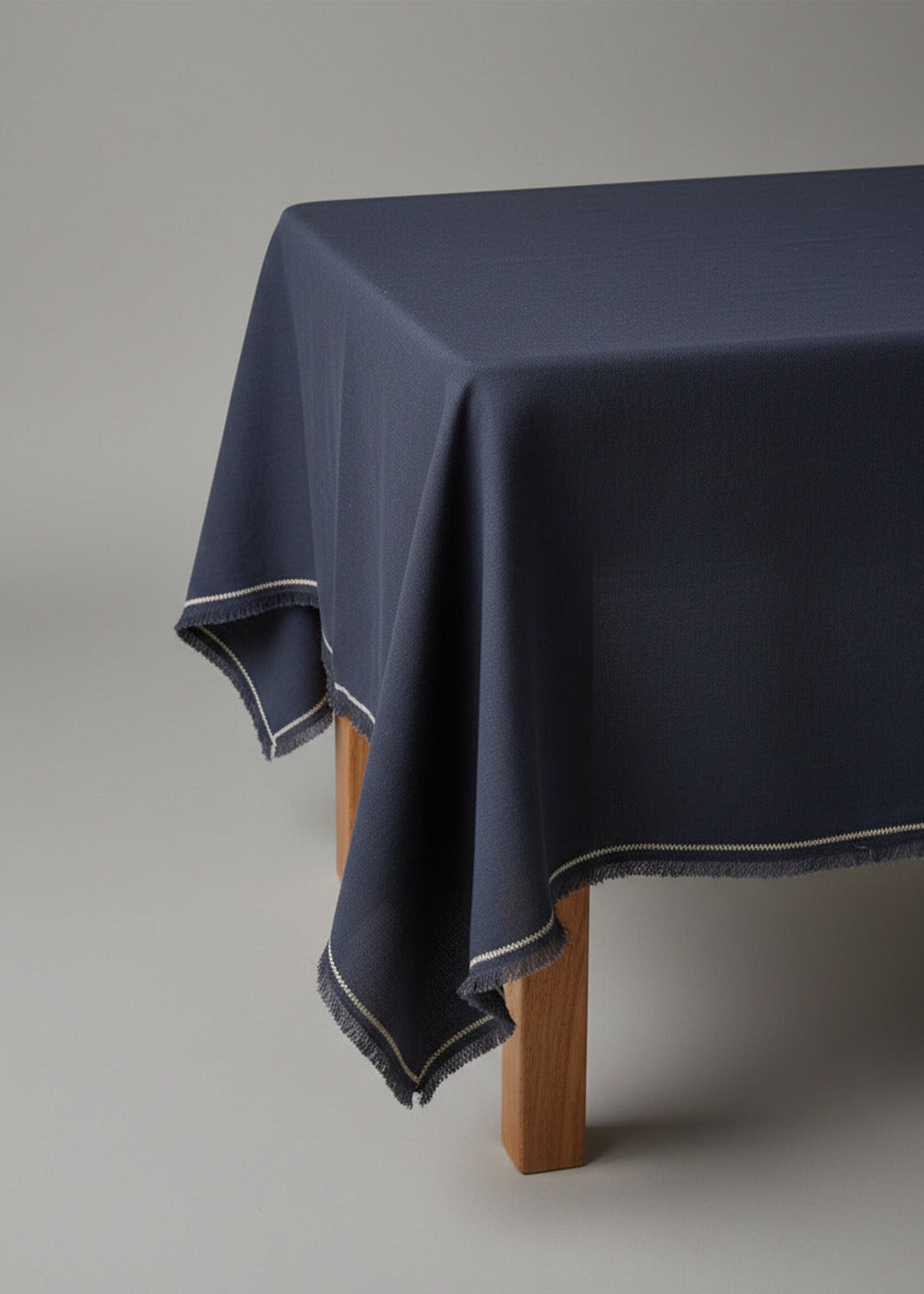 Bazar Bizar Antwerp The Tuscany Tablecloth - Black Natural - 150x300