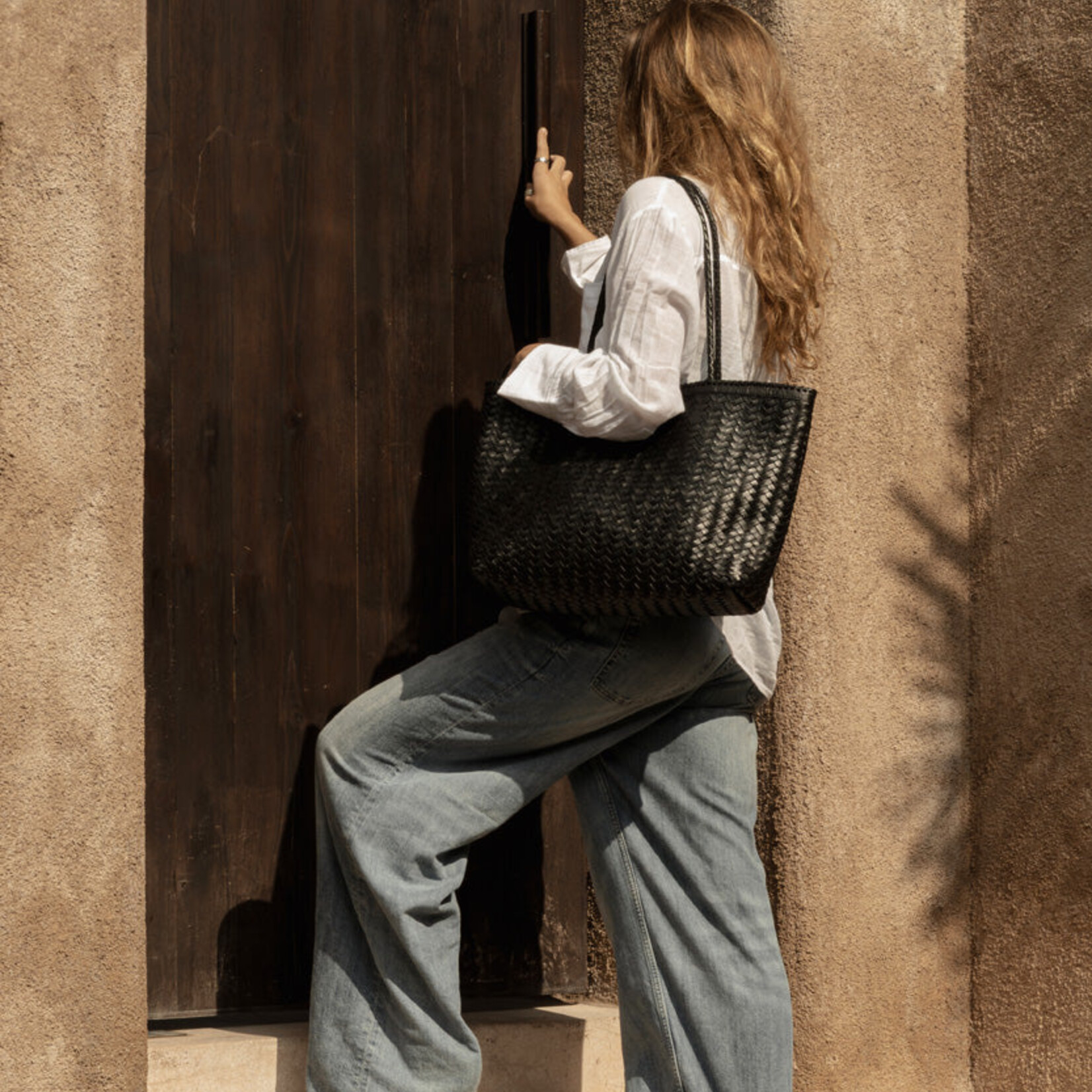 Bazar Bizar Antwerp The Execu-Shopper - Black