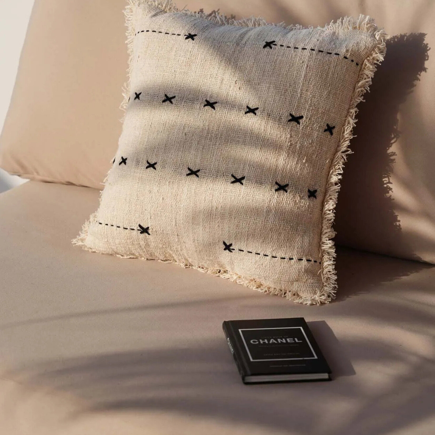 Bazar Bizar Antwerp The French Kiss Cushion Cover - Natural Black