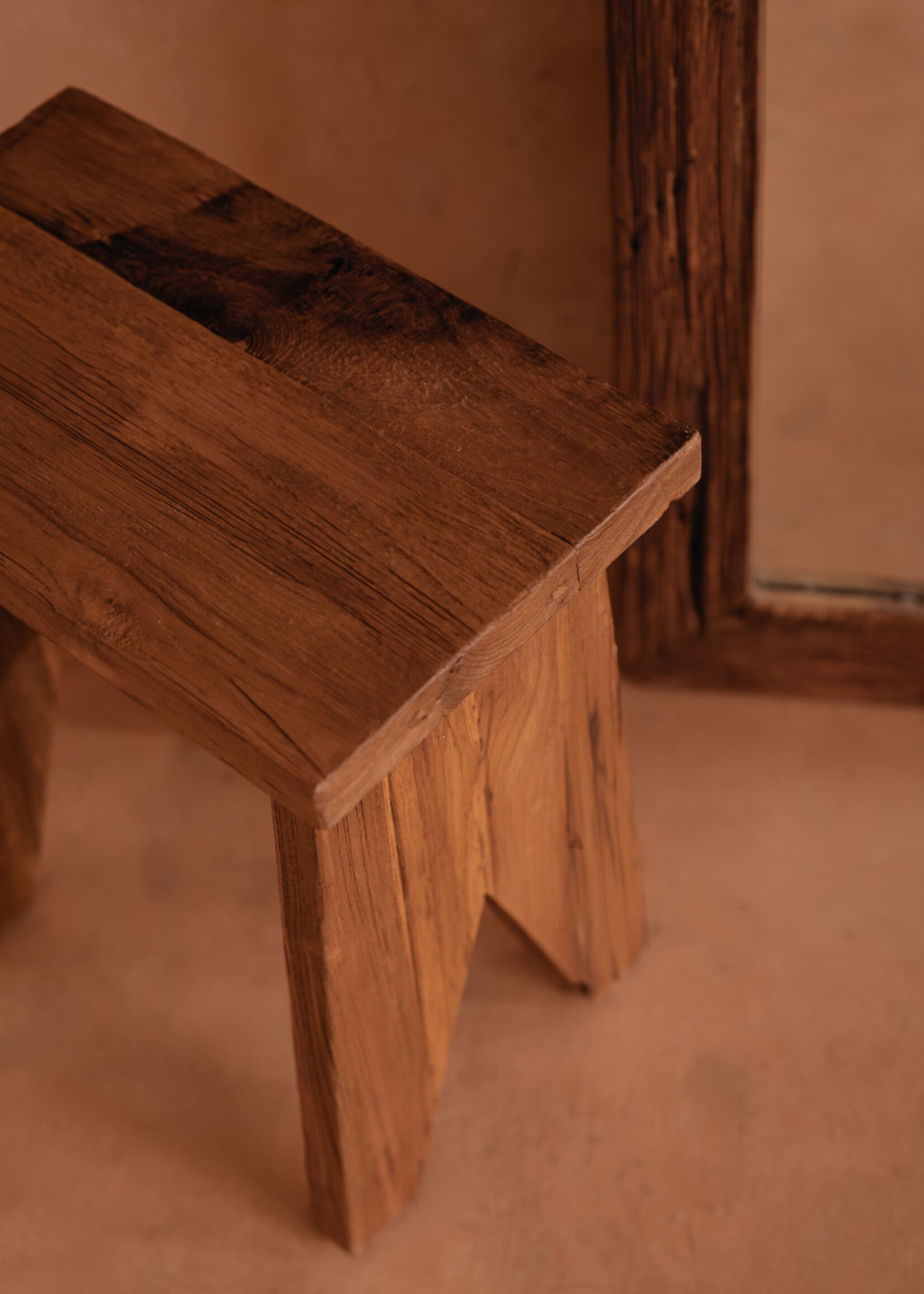 Bazar Bizar Antwerp The Siku Stool - Natural