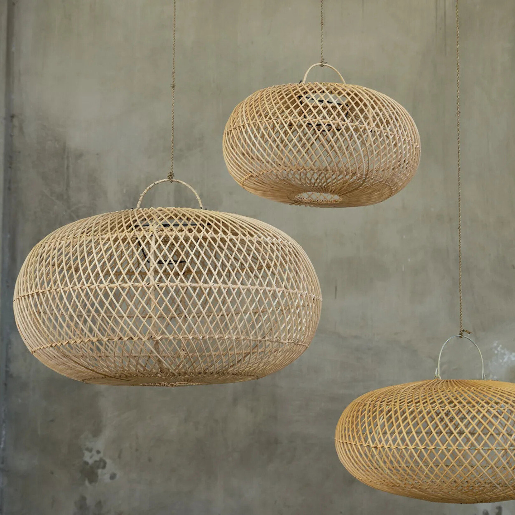 Bazar Bizar Antwerp The Wholly Pendant - Natural - L