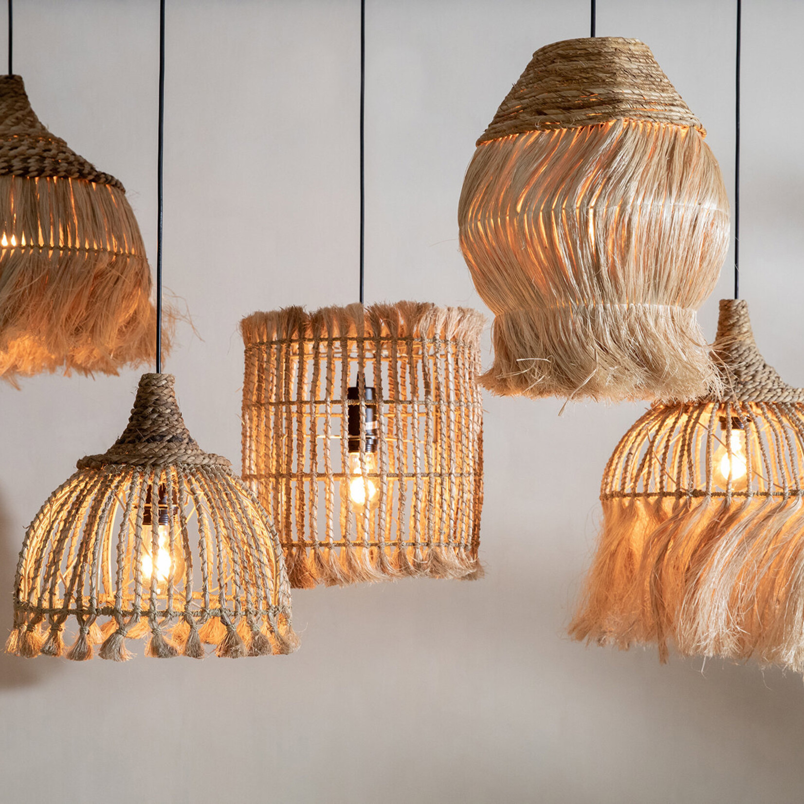 Bazar Bizar Antwerp The Abaca Tassel Pendant - Natural - S