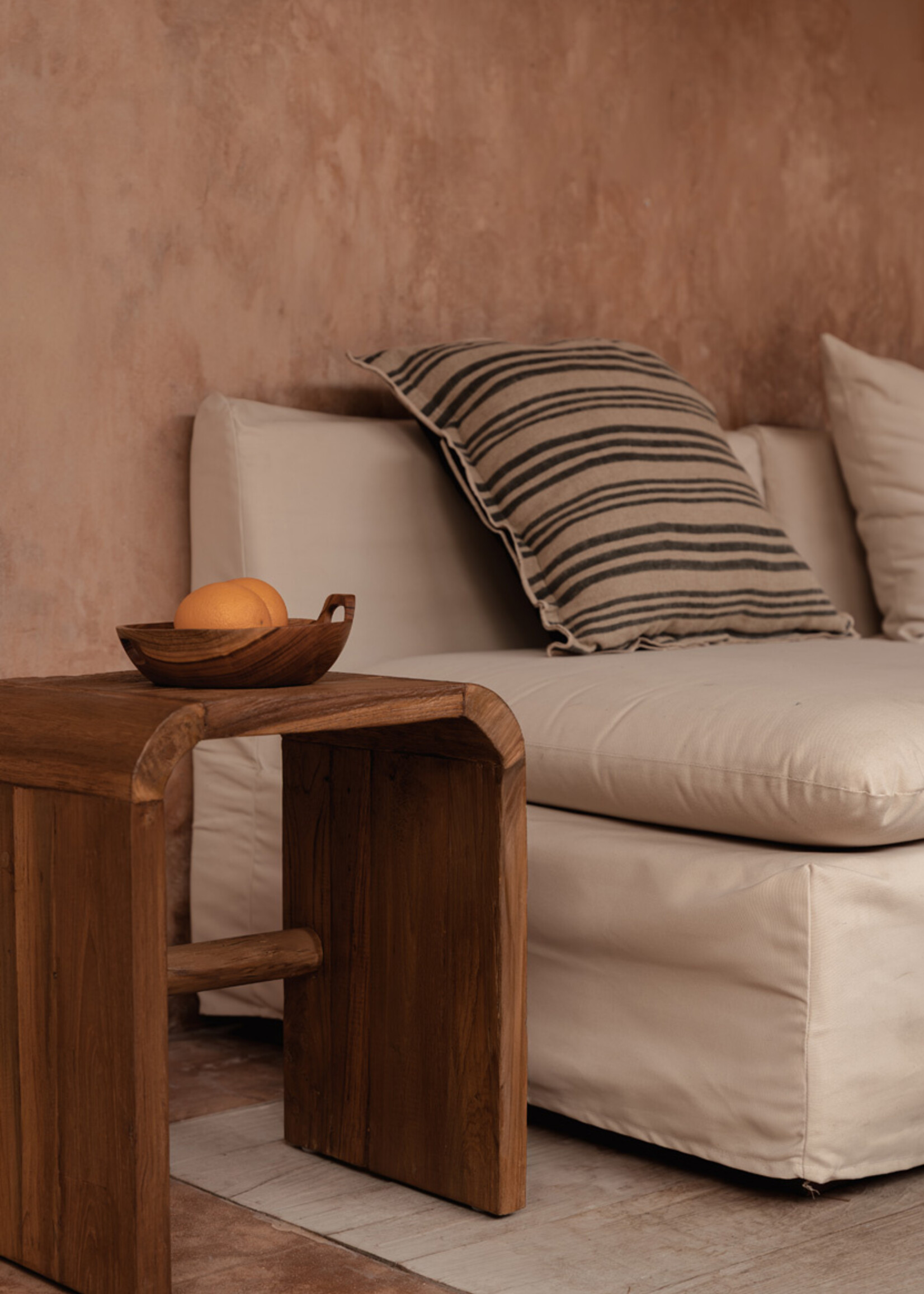 Bazar Bizar Antwerp The Arc Side Table - Natural