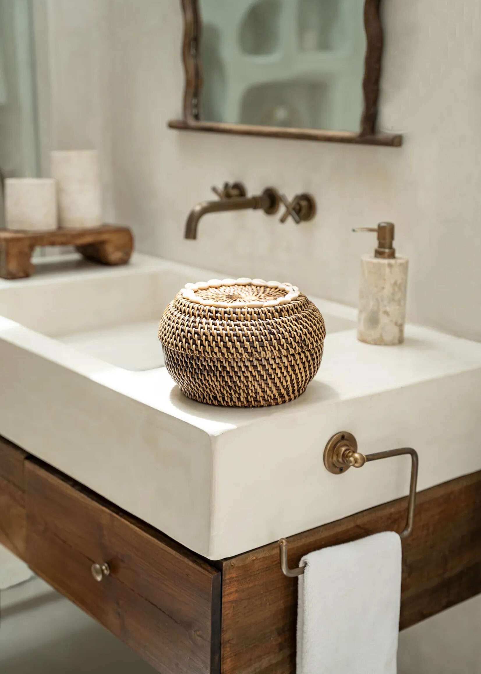 Bazar Bizar Antwerp The Colonial Peek-a-Boo Basket - Natural Brown - S