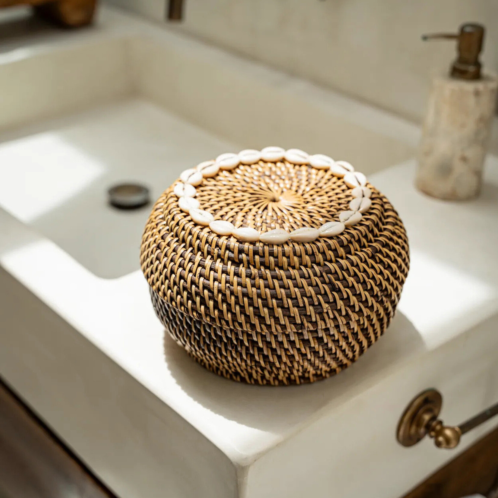 Bazar Bizar Antwerp The Colonial Peek-a-Boo Basket - Natural Brown - M