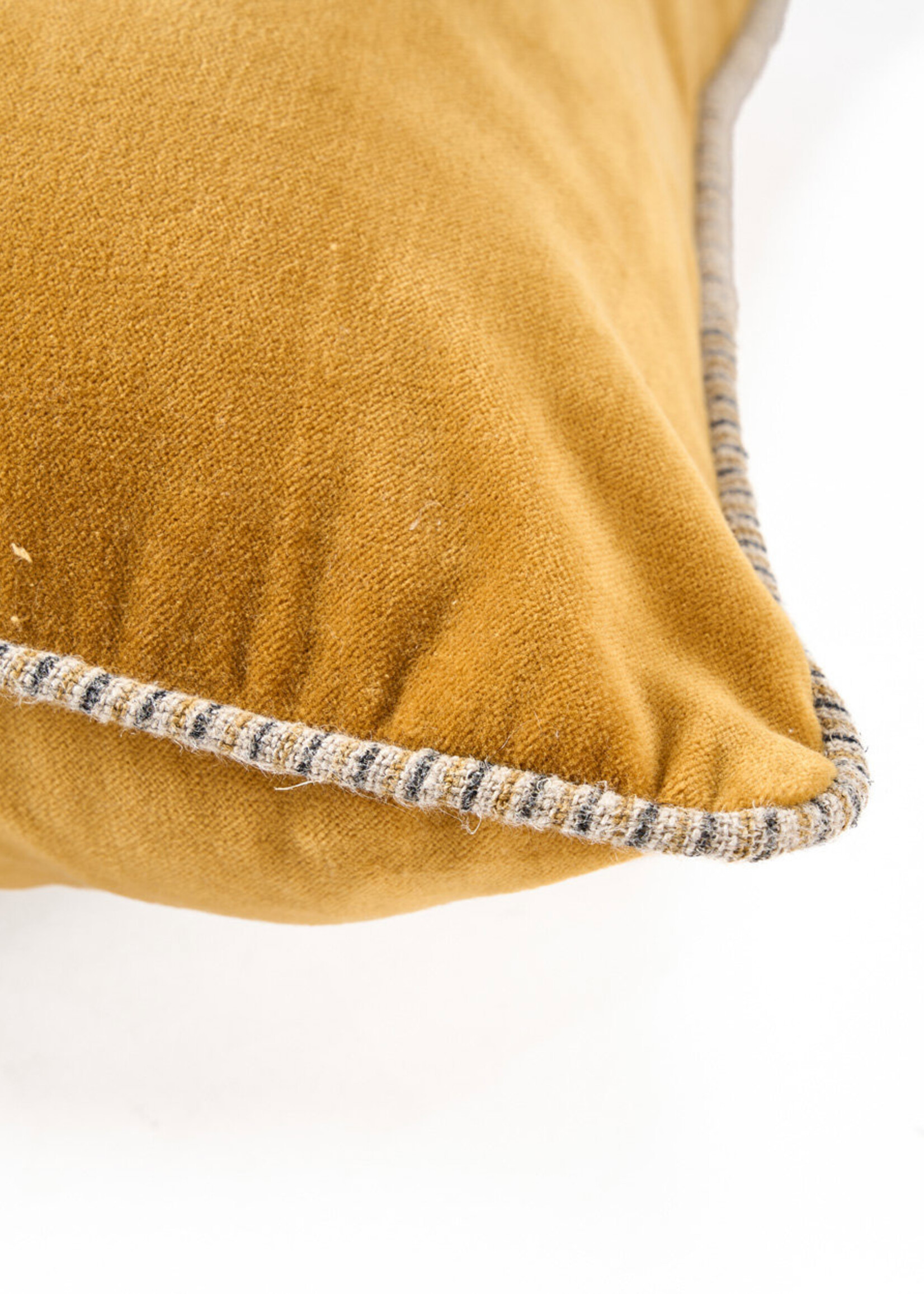 Bazar Bizar Antwerp The Velvet Crush Cushion Cover - Mustard - 50x50