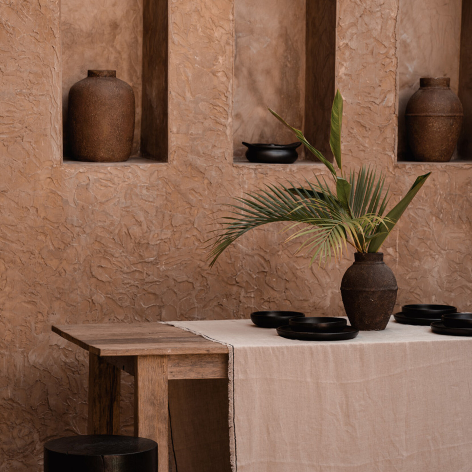 Bazar Bizar Antwerp The Tuscany Tablecloth - Natural Black - 150x300