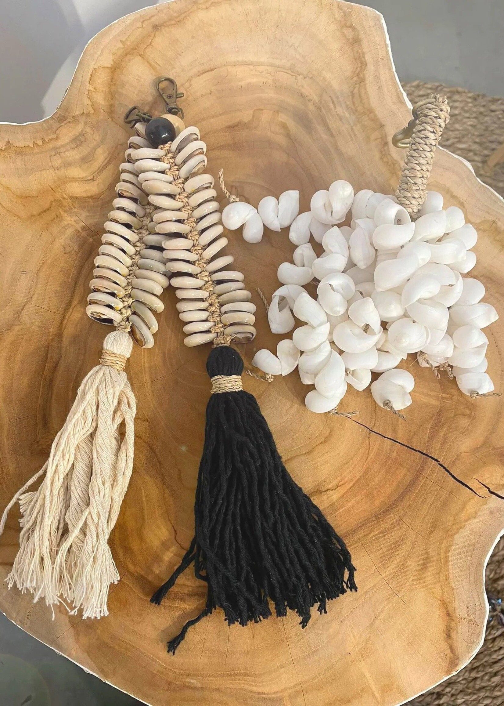 Bazar Bizar Antwerp The Macrame Fishbone Keychain - Cream