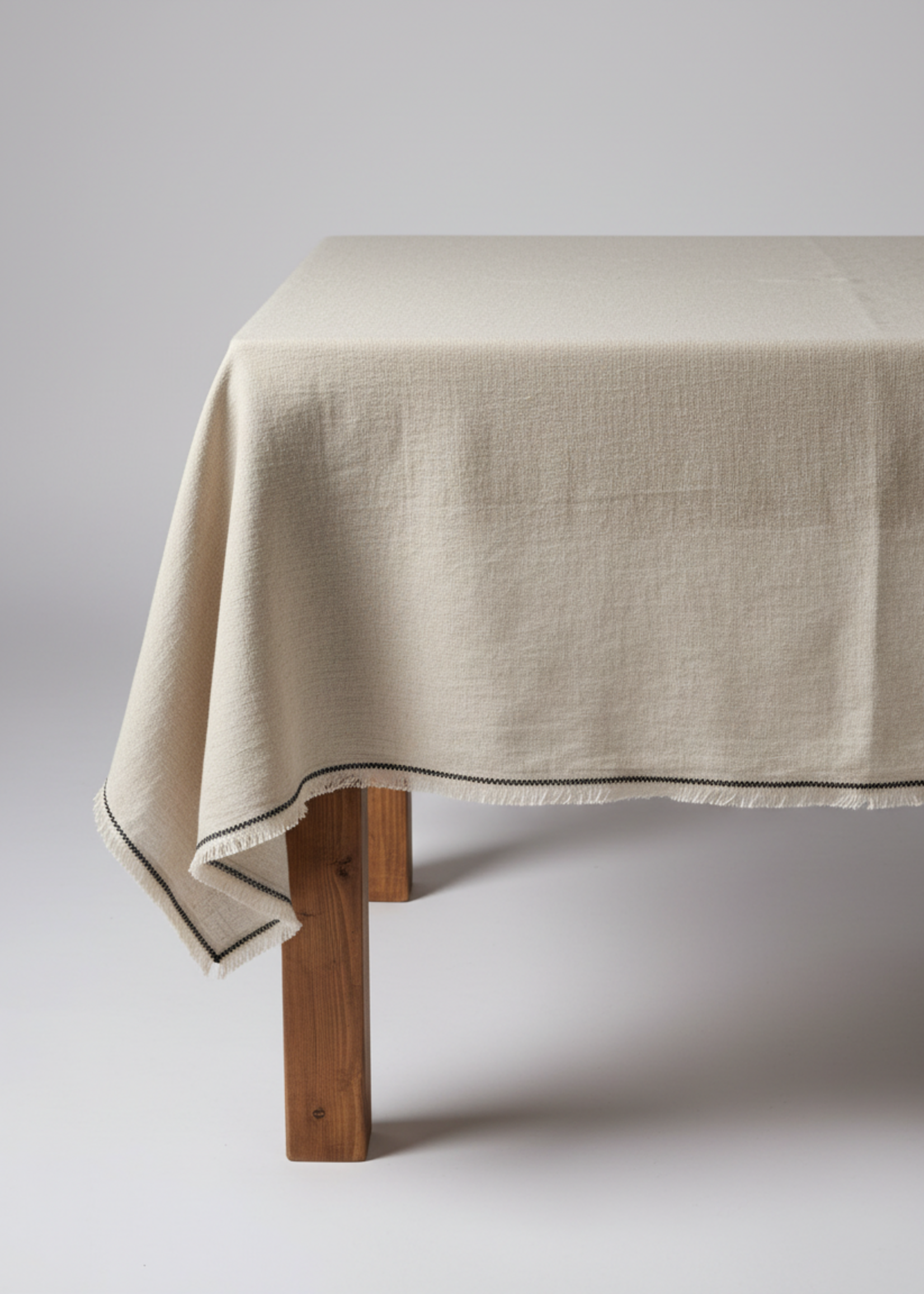 Bazar Bizar Antwerp The Tuscany Tablecloth - Natural Black - 150x300