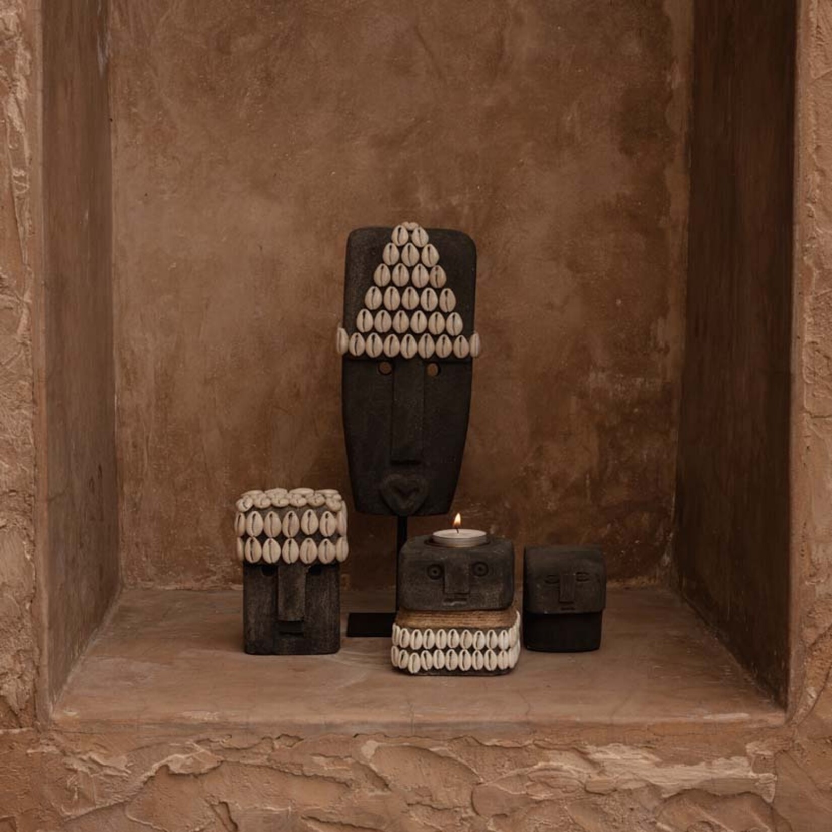 Bazar Bizar Antwerp The Sumba Stone #32 on Stand