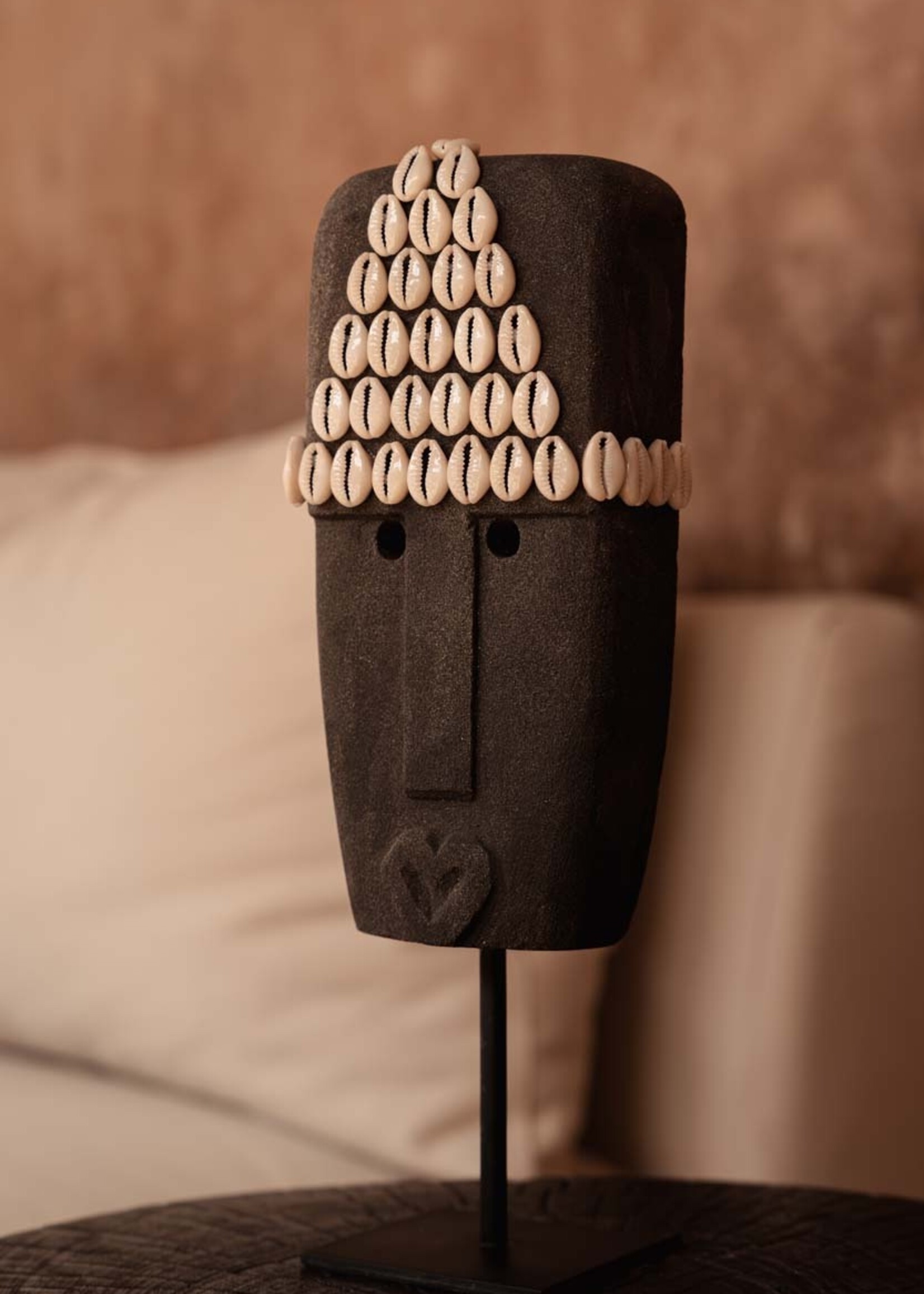 Bazar Bizar Antwerp The Sumba Stone #32 on Stand