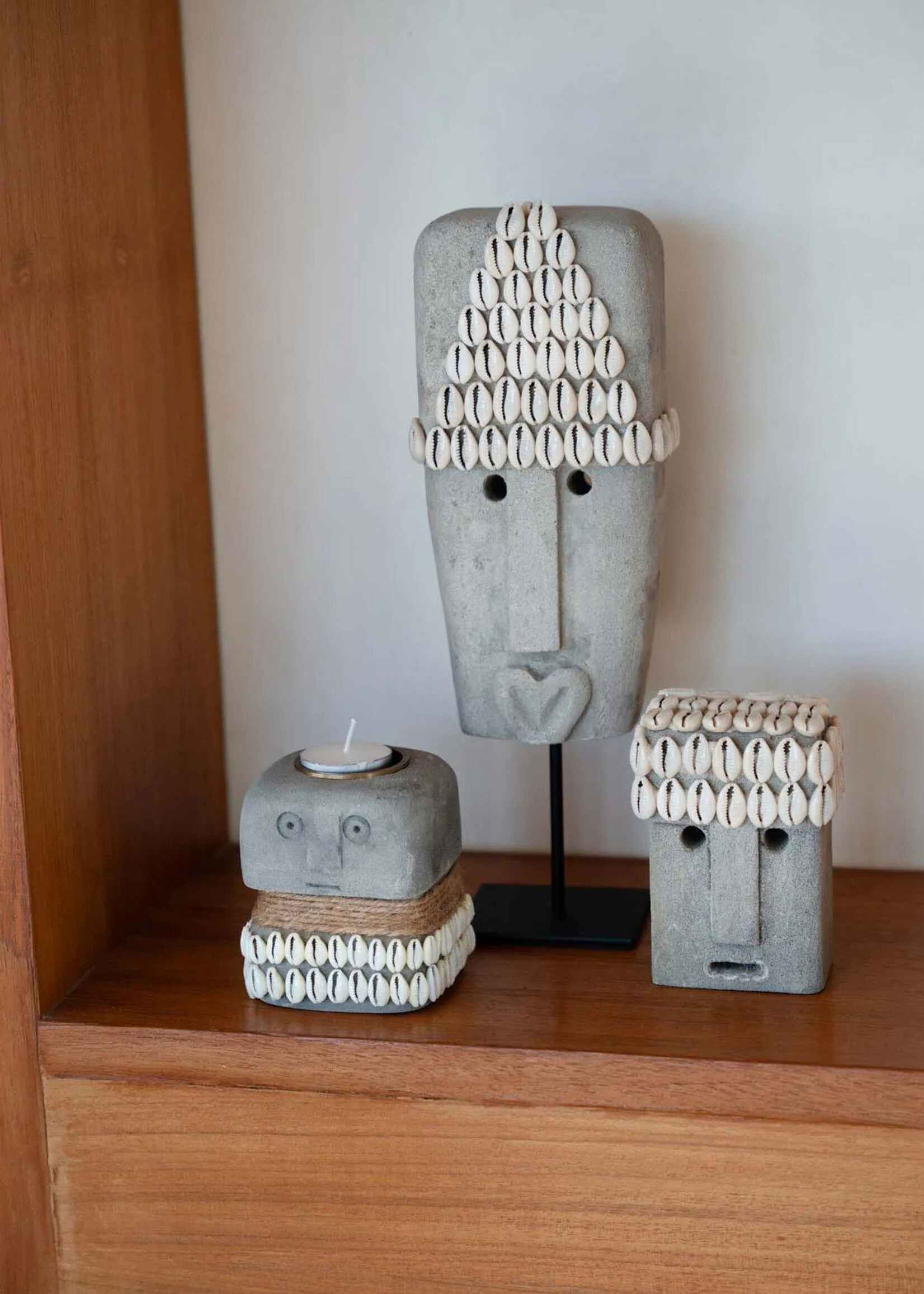 Bazar Bizar Antwerp The Sumba Stone #32 on Stand