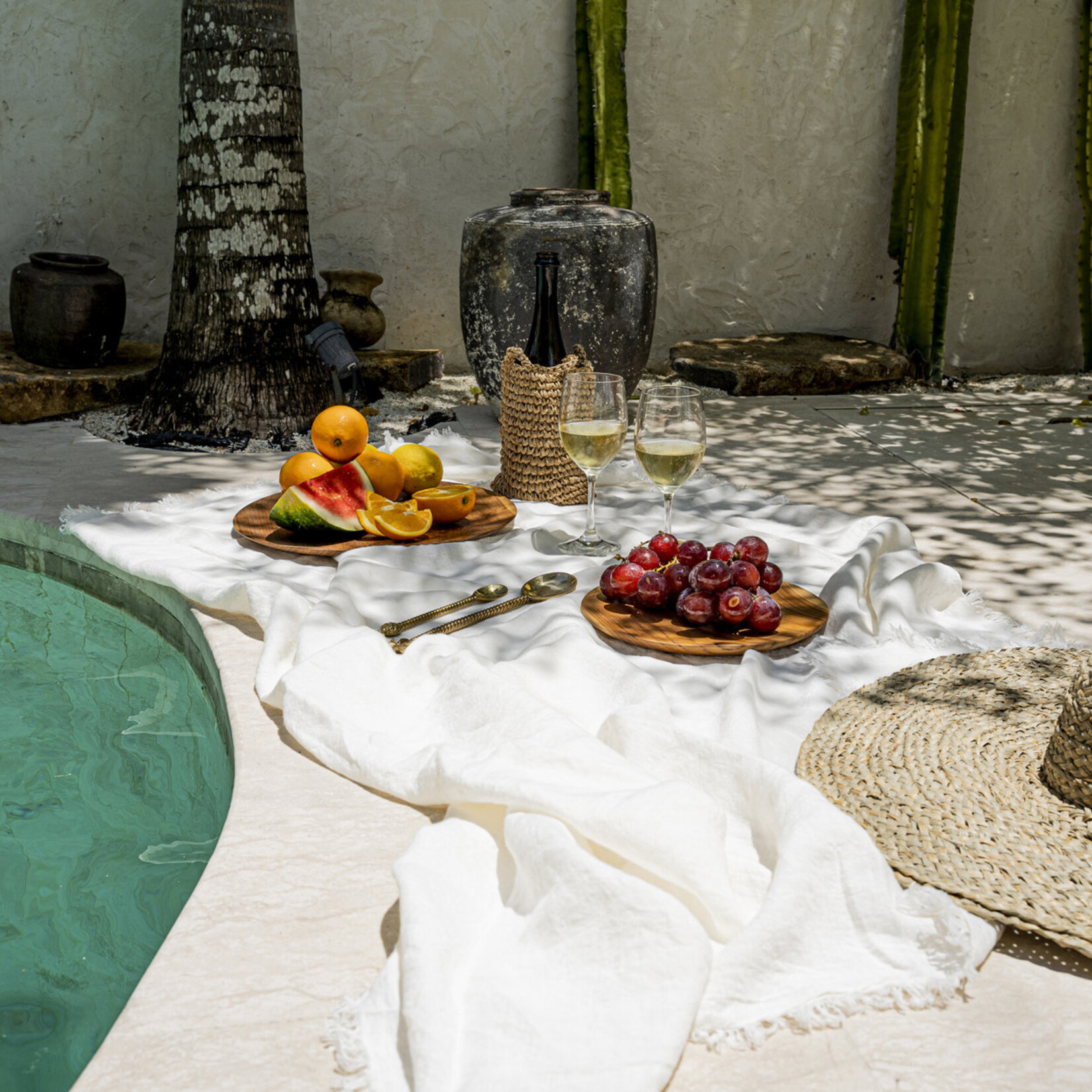 Bazar Bizar Antwerp The Linen Tablecloth - White - 150x250