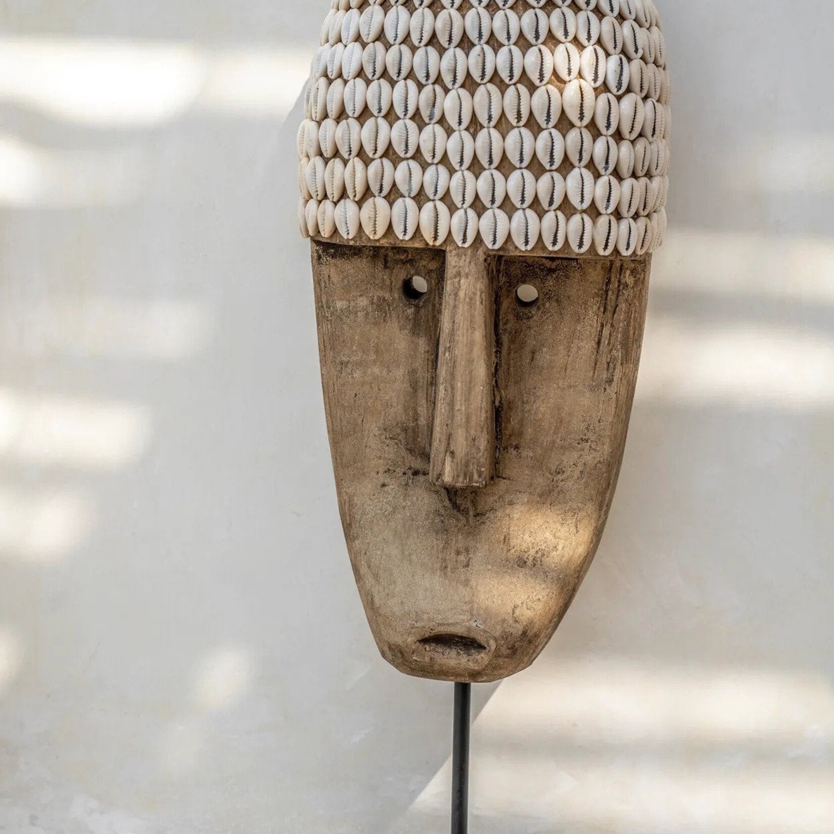 Bazar Bizar Antwerp The Cowrie Mask on Stand - Large