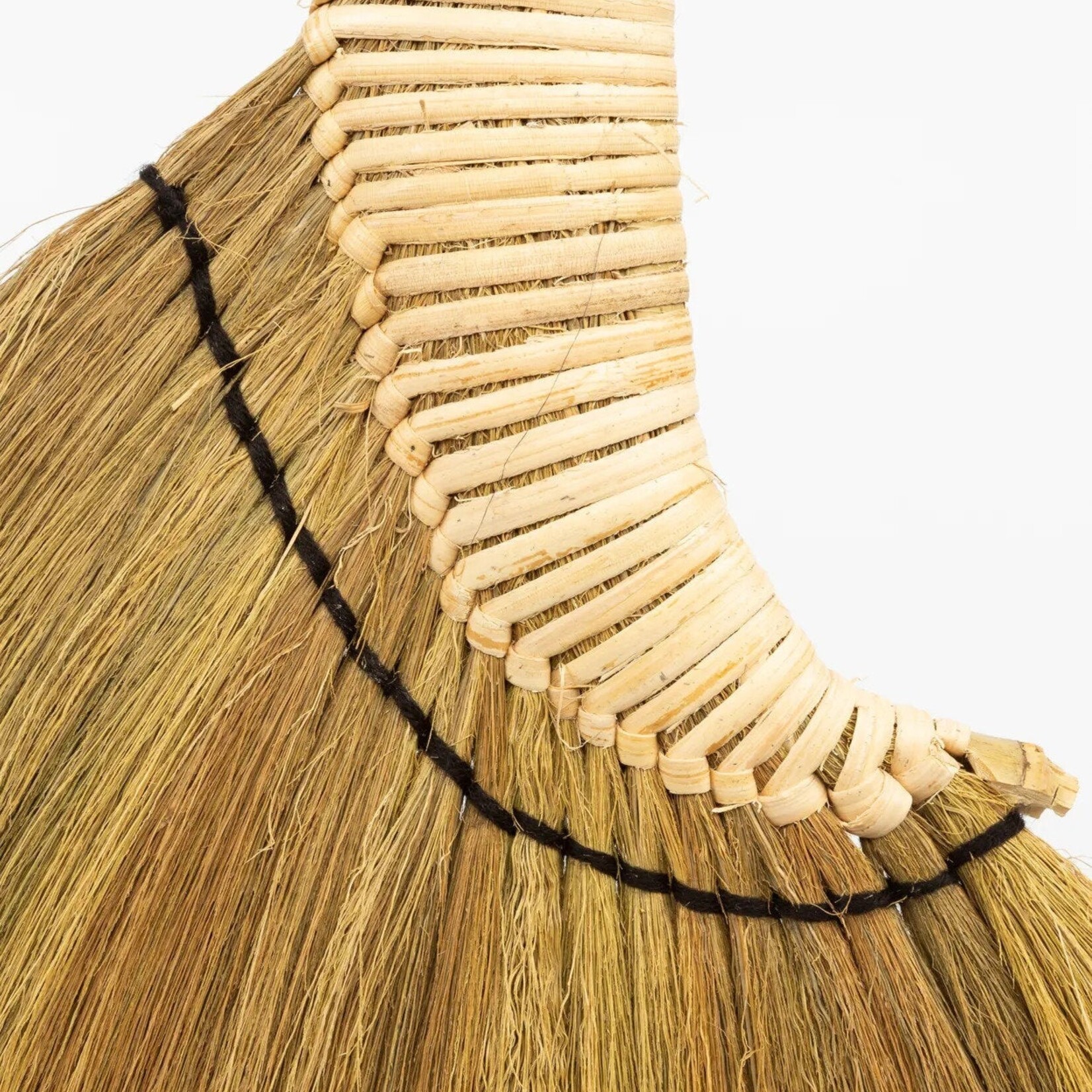 Bazar Bizar Antwerp The Rayung Broom - Natural