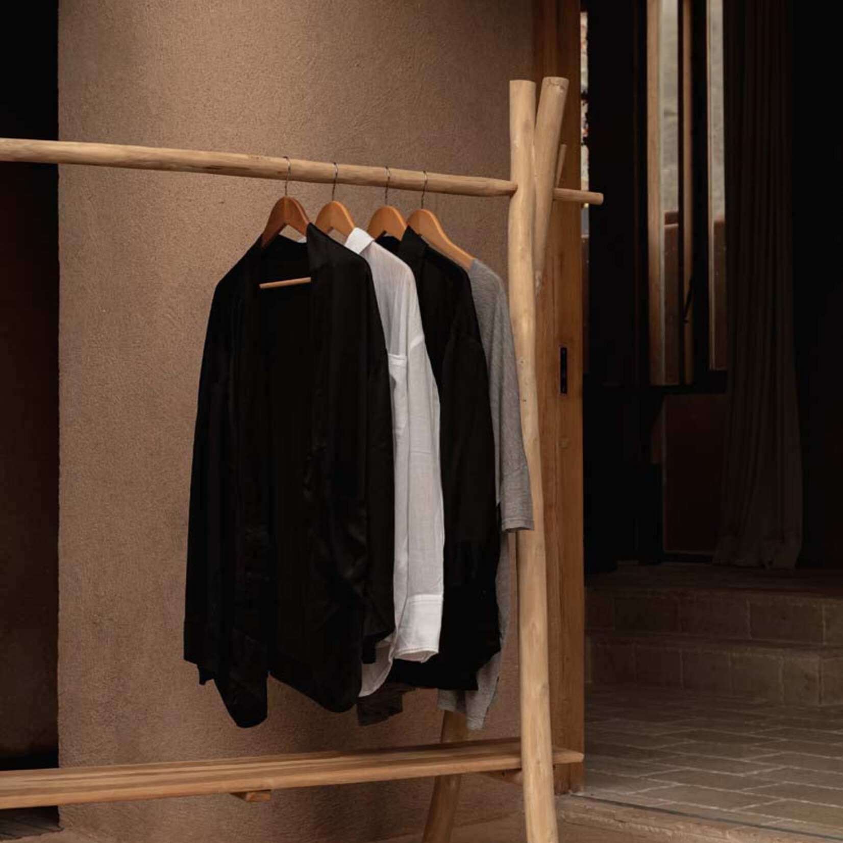 Bazar Bizar Antwerp The Cloth Rack - Natural