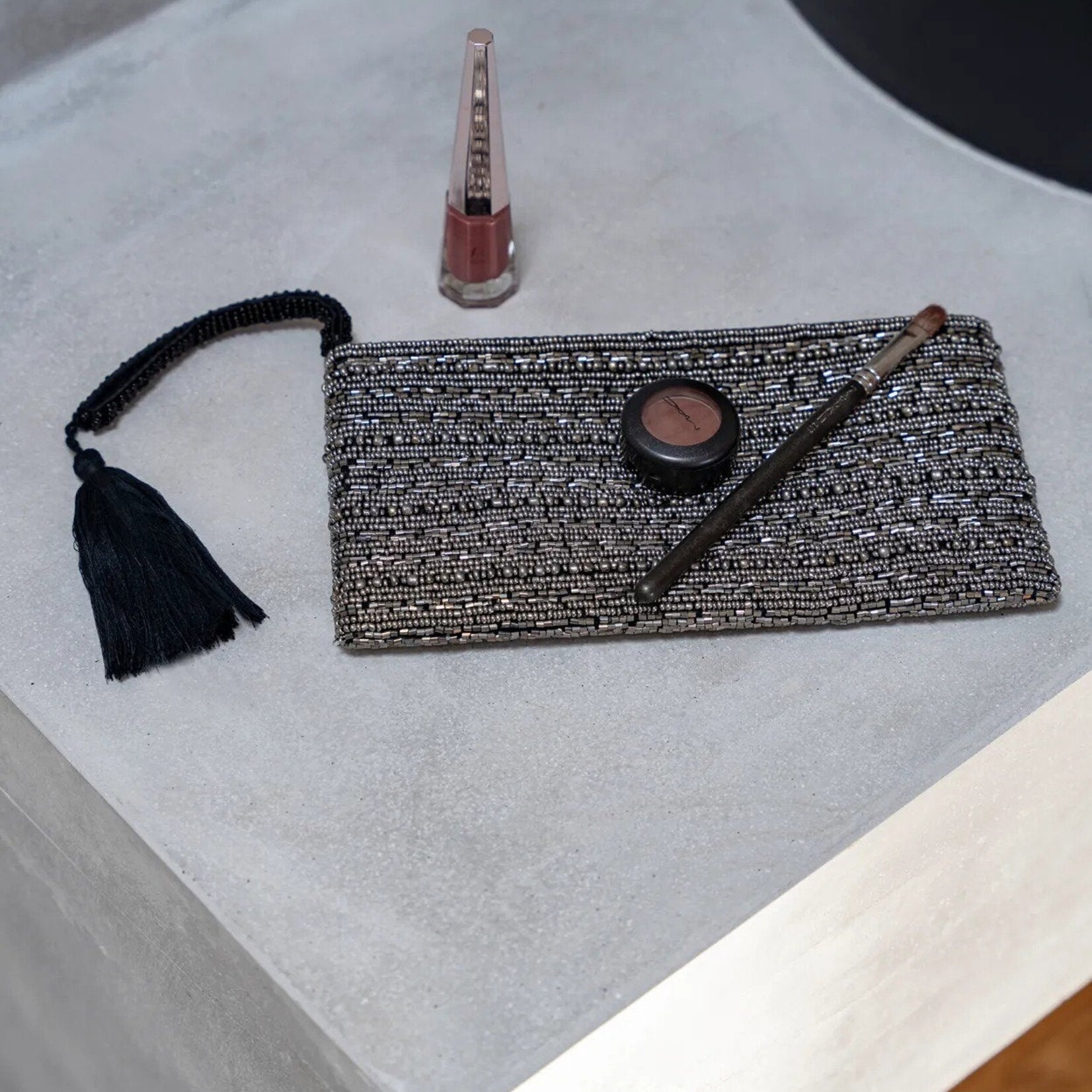 Bazar Bizar Antwerp The Silver Clutch