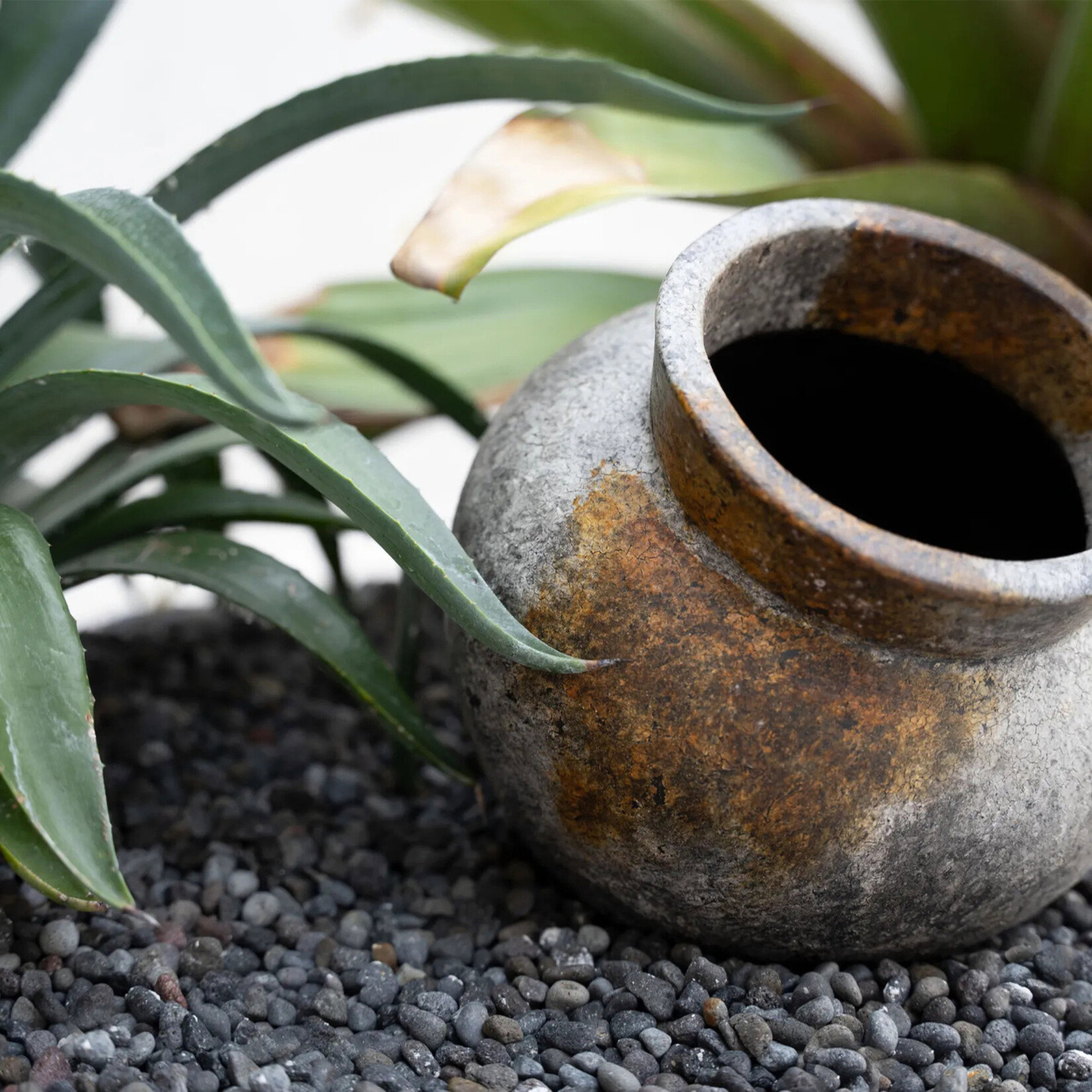 Bazar Bizar Antwerp The Funky Vase - Antique Grey - S