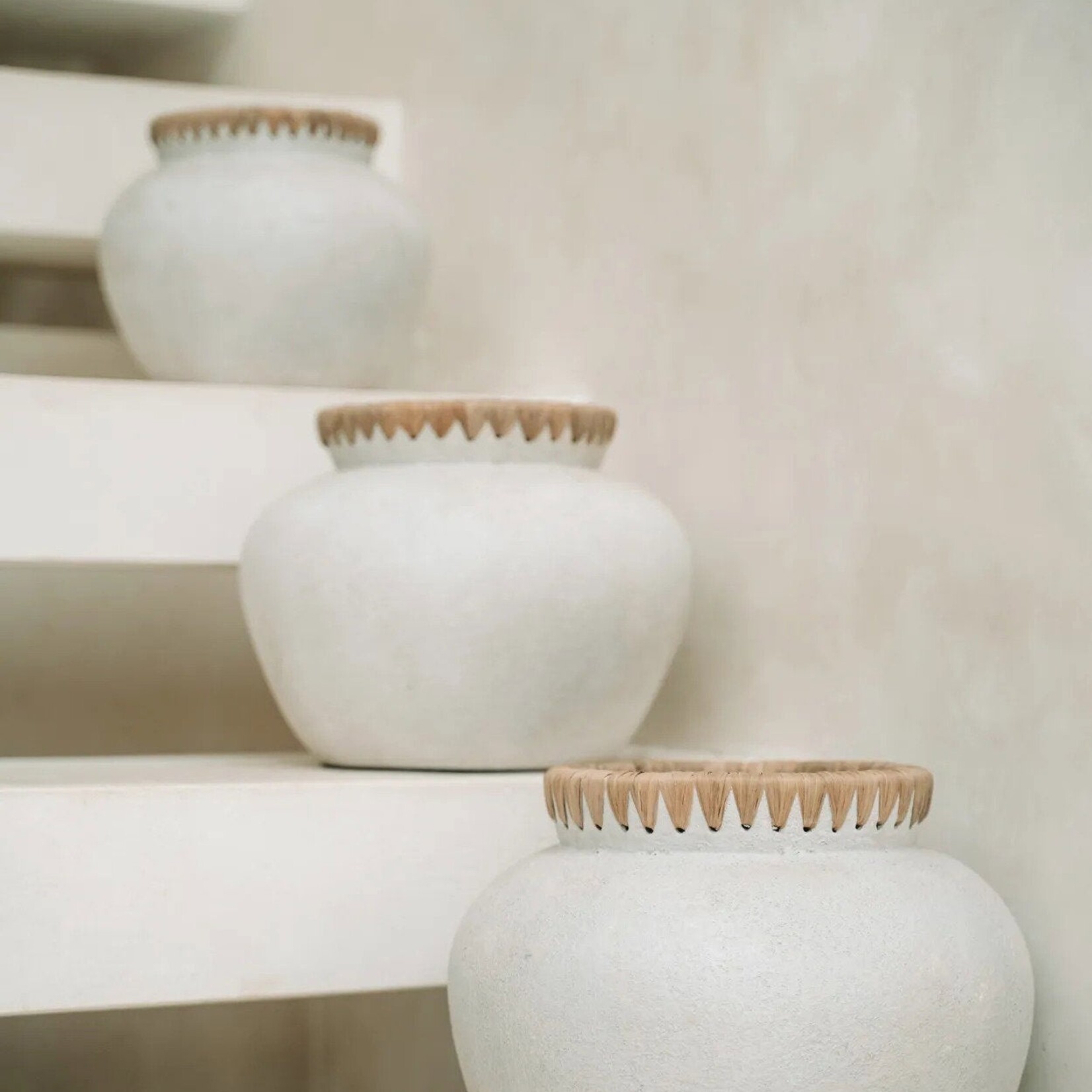 Bazar Bizar Antwerp The Styly Vase - Concrete Natural - L