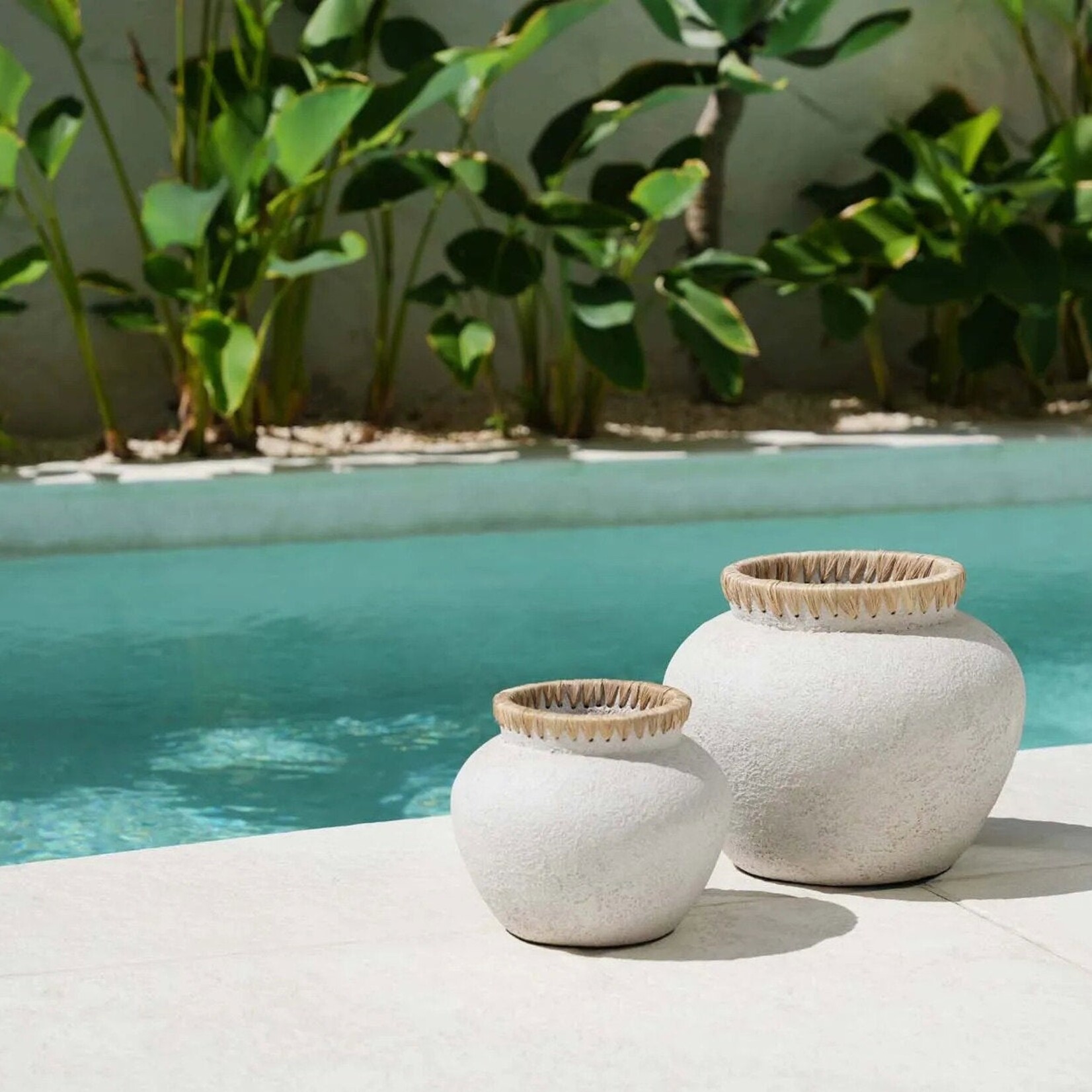 Bazar Bizar Antwerp The Styly Vase - Concrete Natural - L