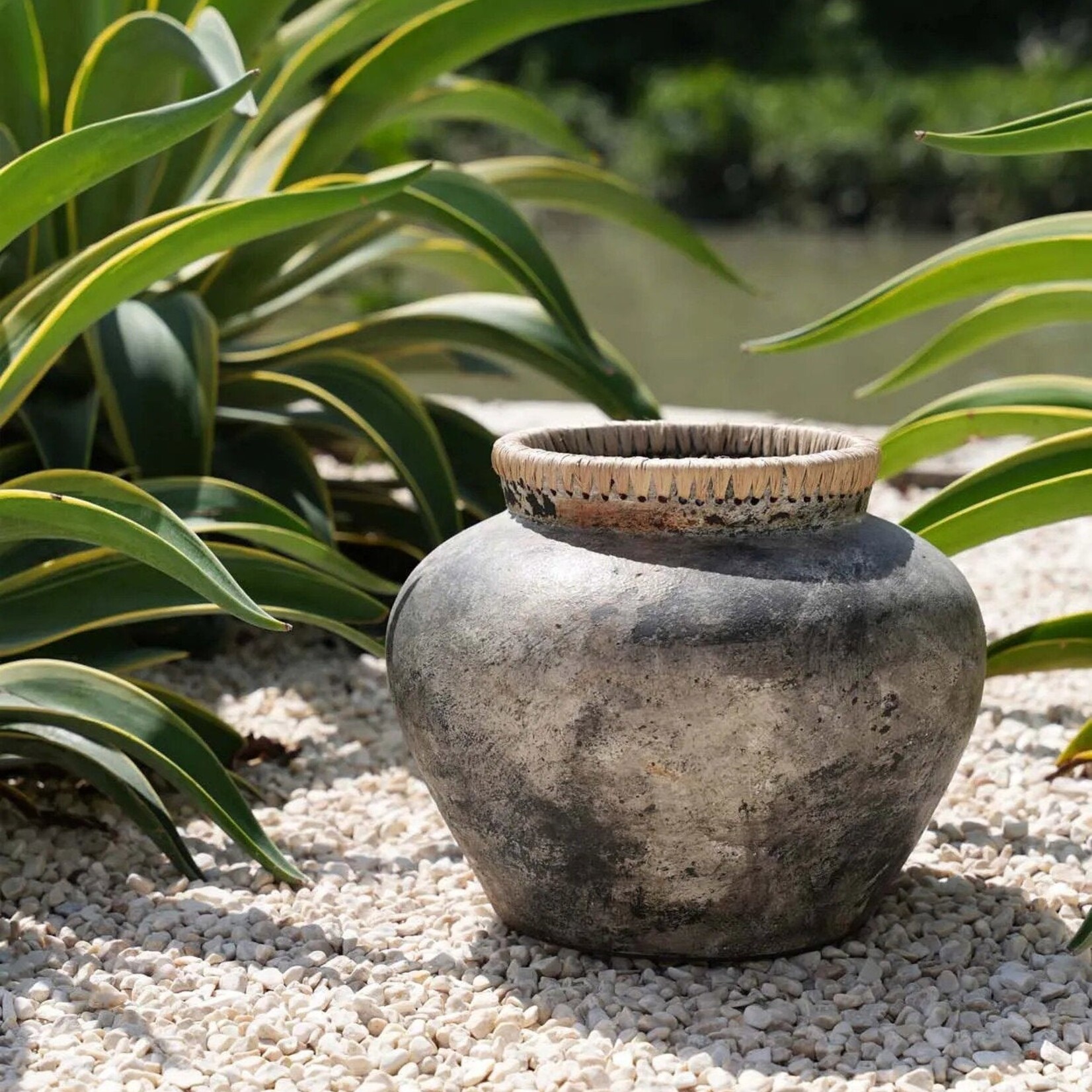 Bazar Bizar Antwerp The Styly Vase - Antique Grey - L
