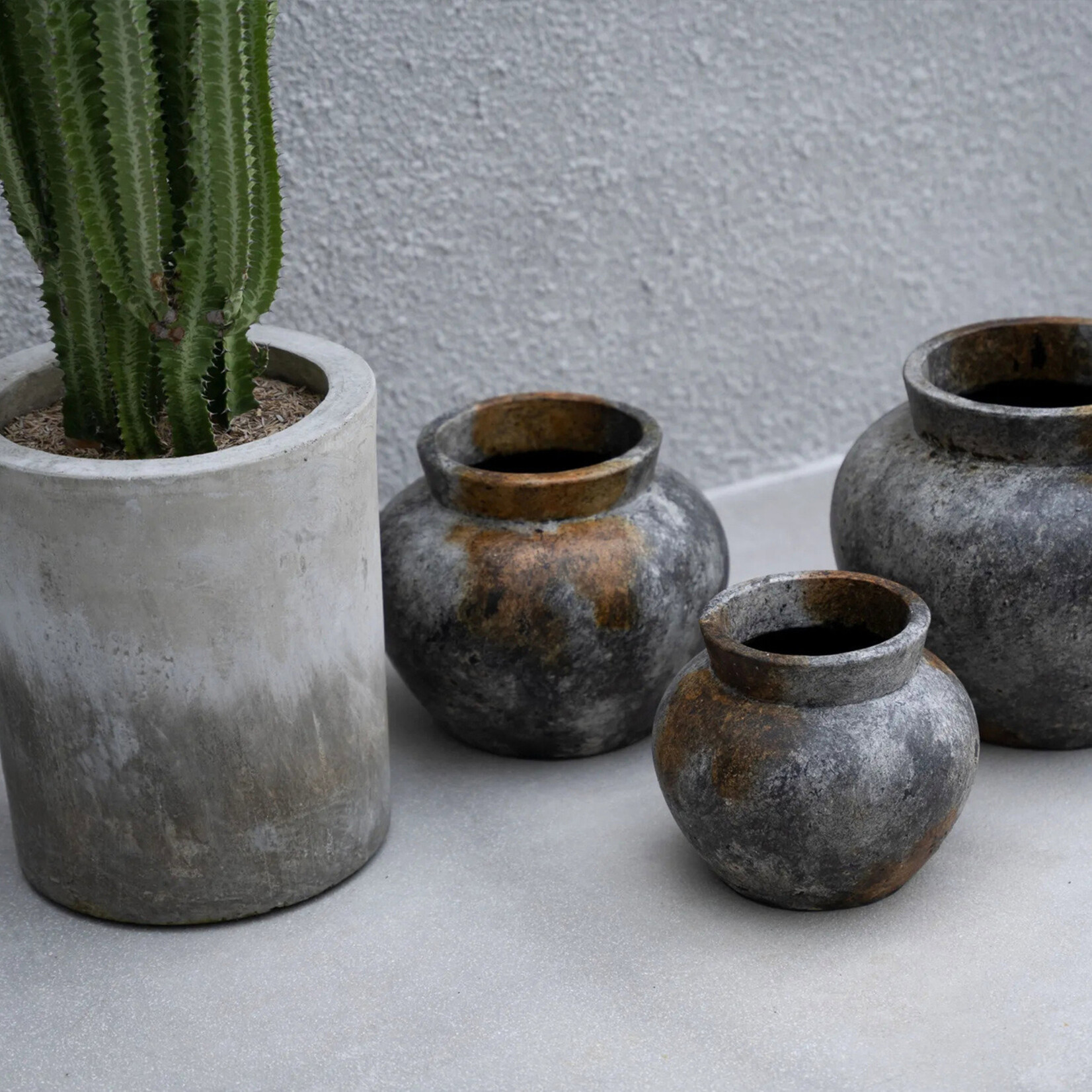 Bazar Bizar Antwerp The Funky Vase - Antique Grey - S