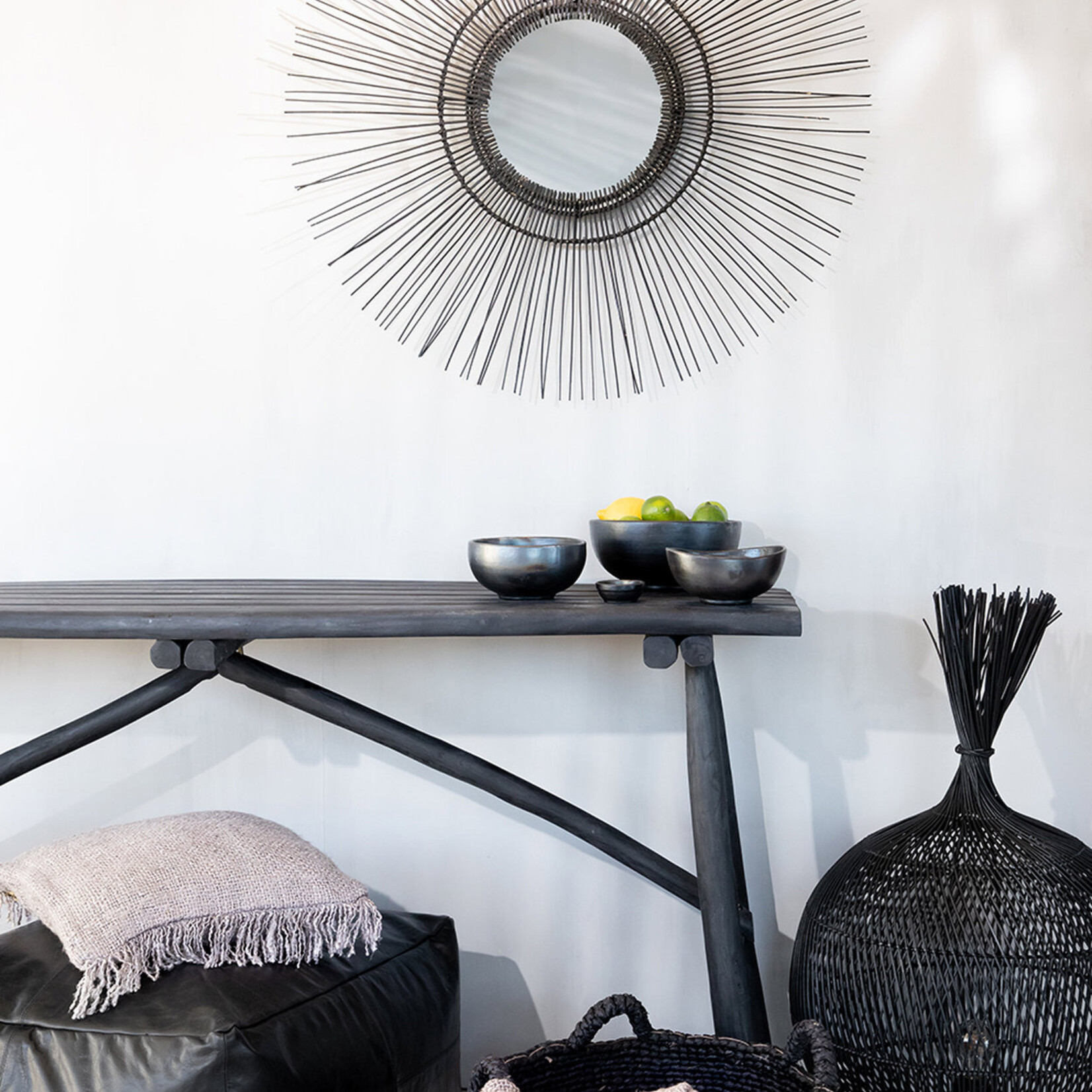 Bazar Bizar Antwerp Les Quatre Mains Baskets - Black - L