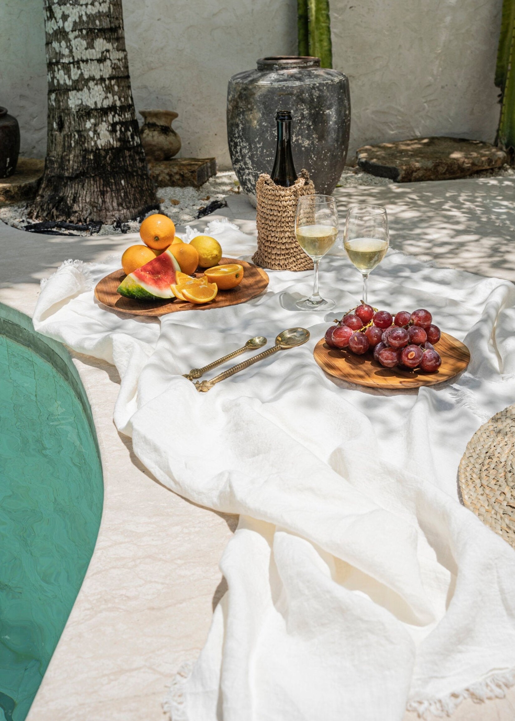Bazar Bizar Antwerp The Linen Tablecloth - White - 150x150