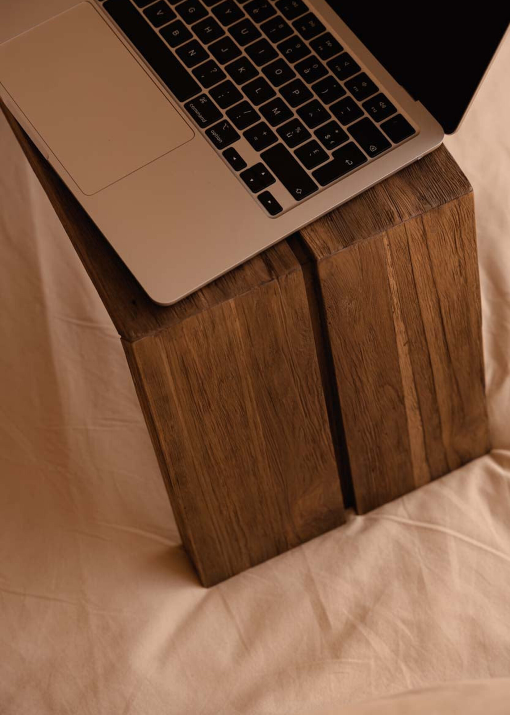 Bazar Bizar Antwerp The Ashley Cocoon Table - Natural