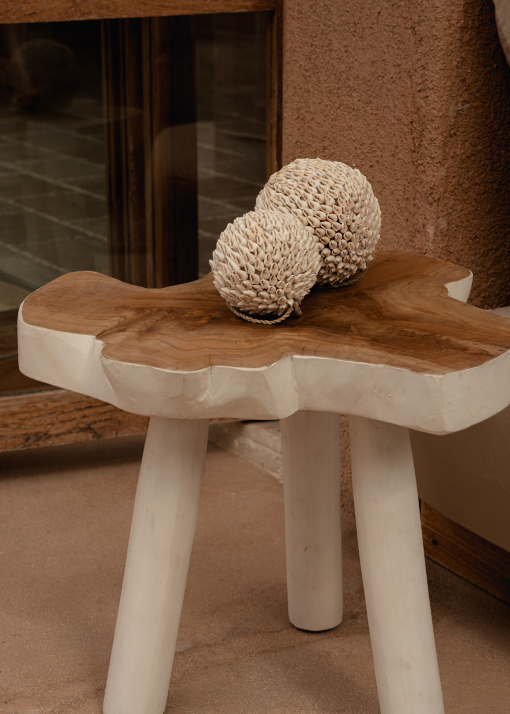 Bazar Bizar Antwerp The Organic Side Table - Natural White