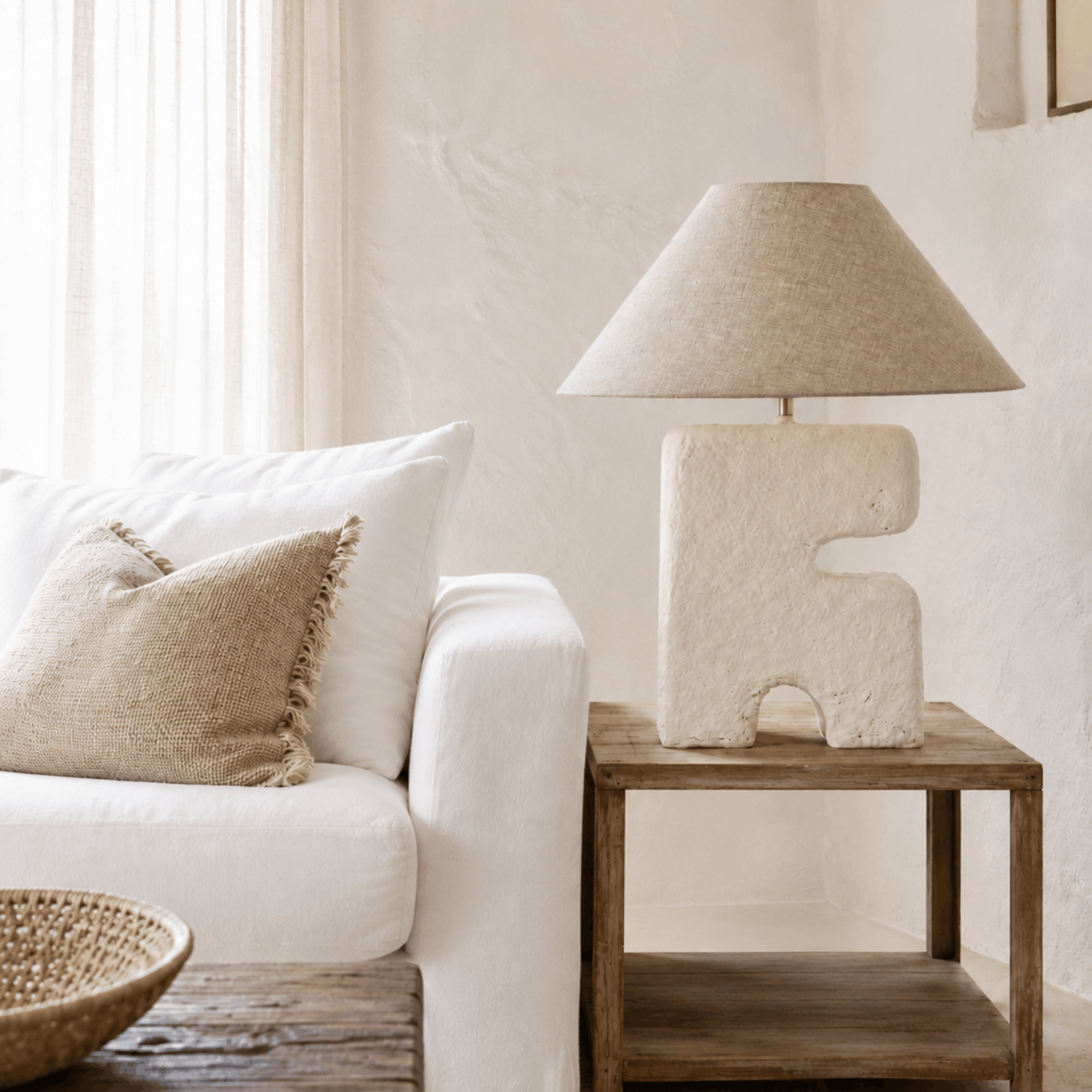 Bazar Bizar Antwerp The L’Objet Table Lamp - White - L